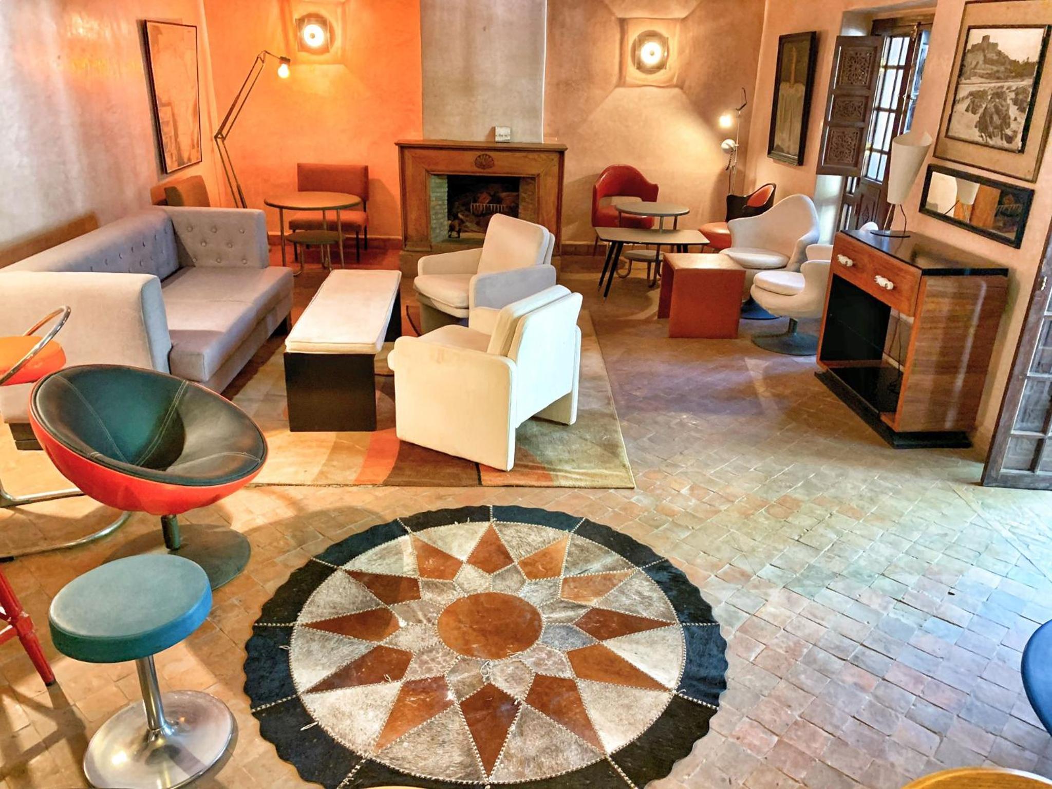 lounge