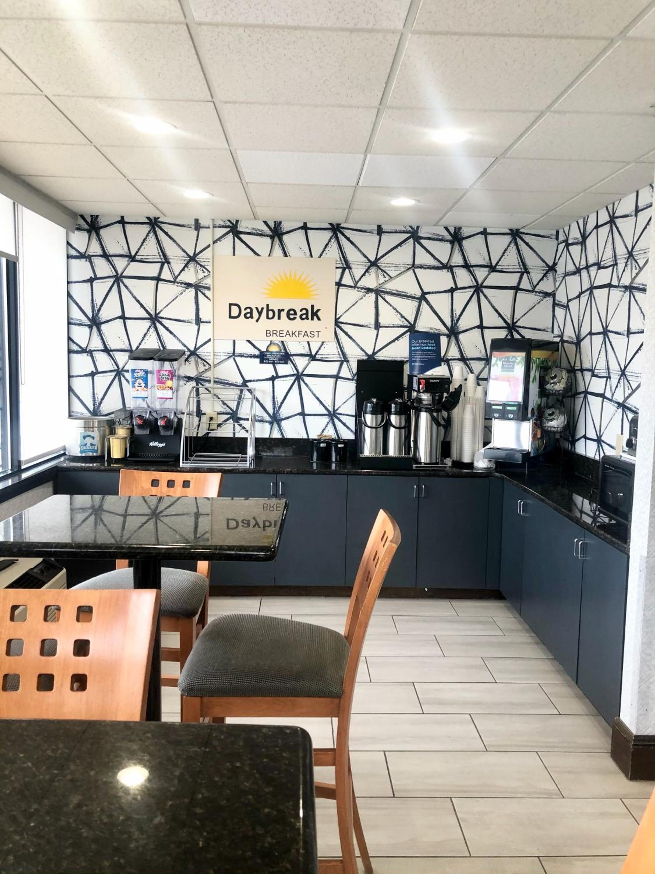 Days Inn by Wyndham Asheville Downtown North