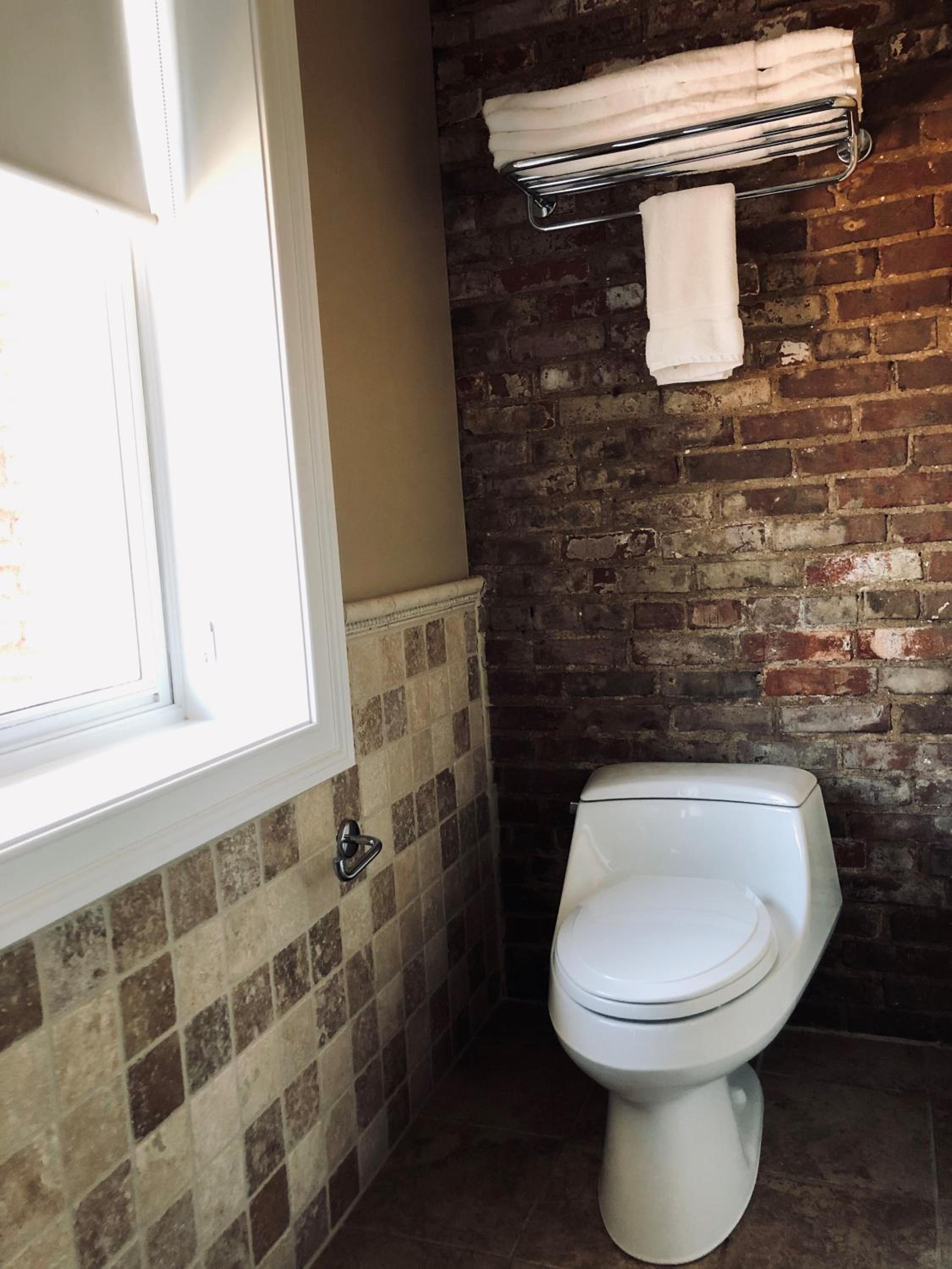 Suites at 249