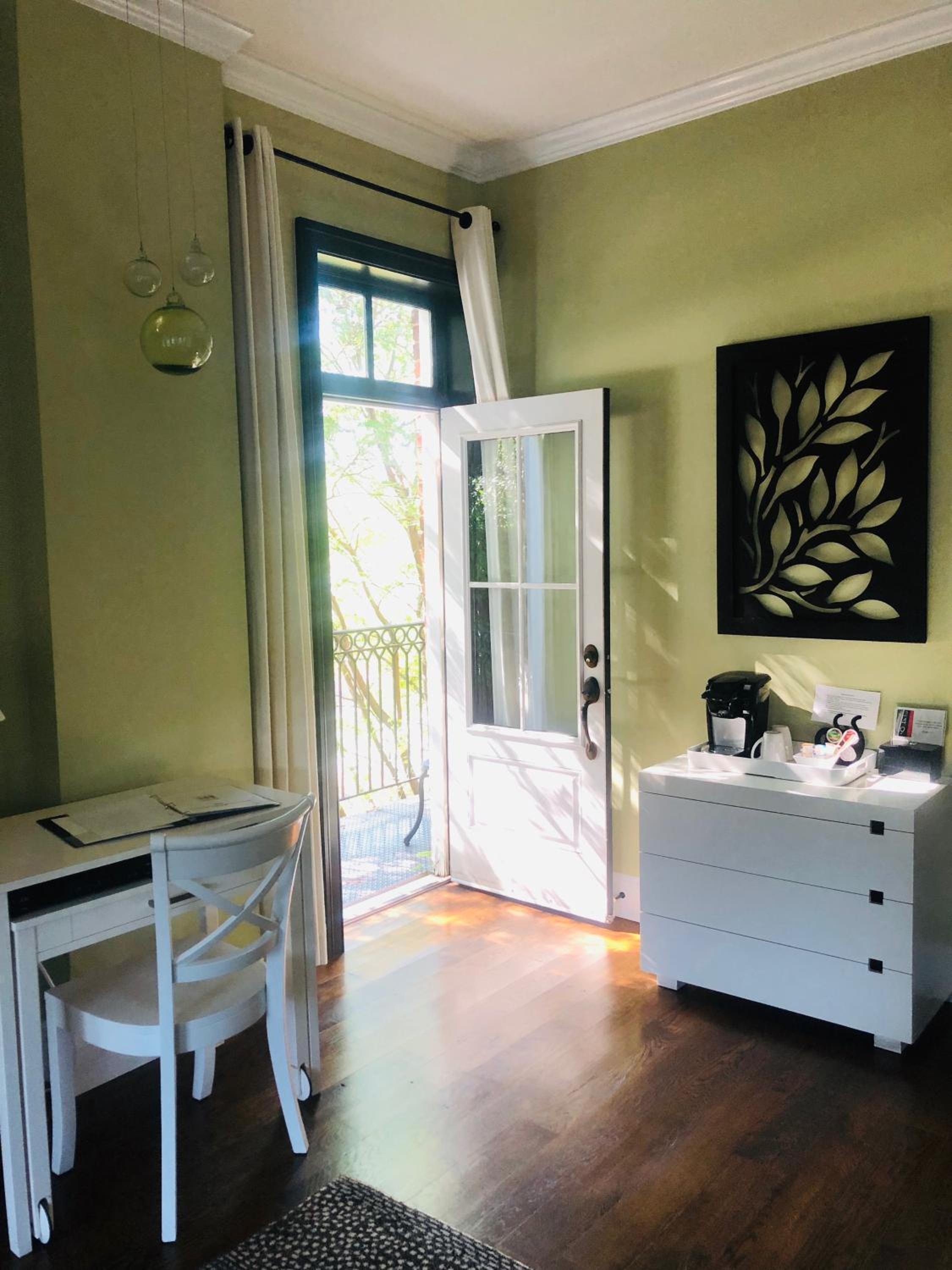 Suites at 249