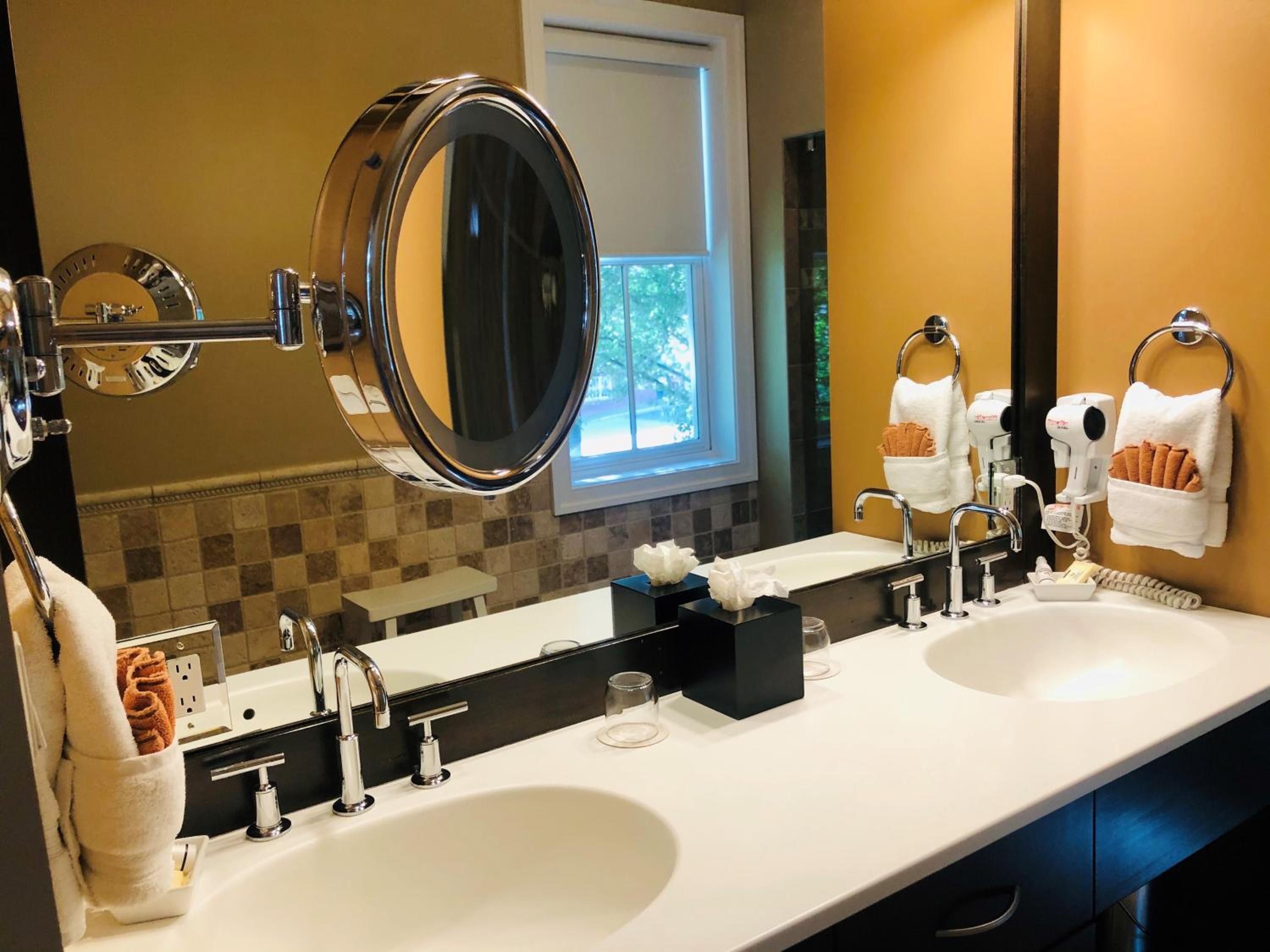 Suites at 249
