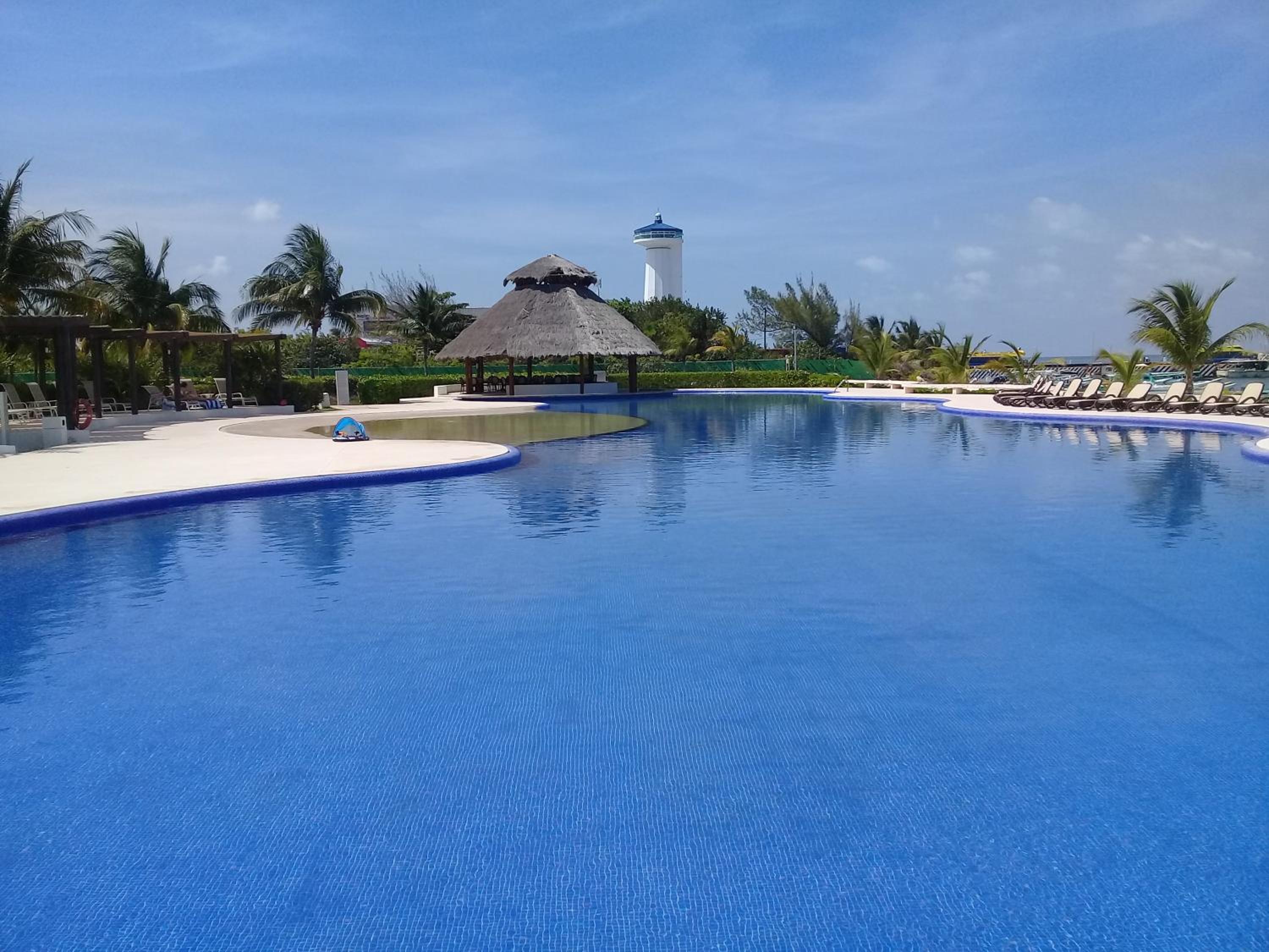 Swim the Caribbean & Work with a View