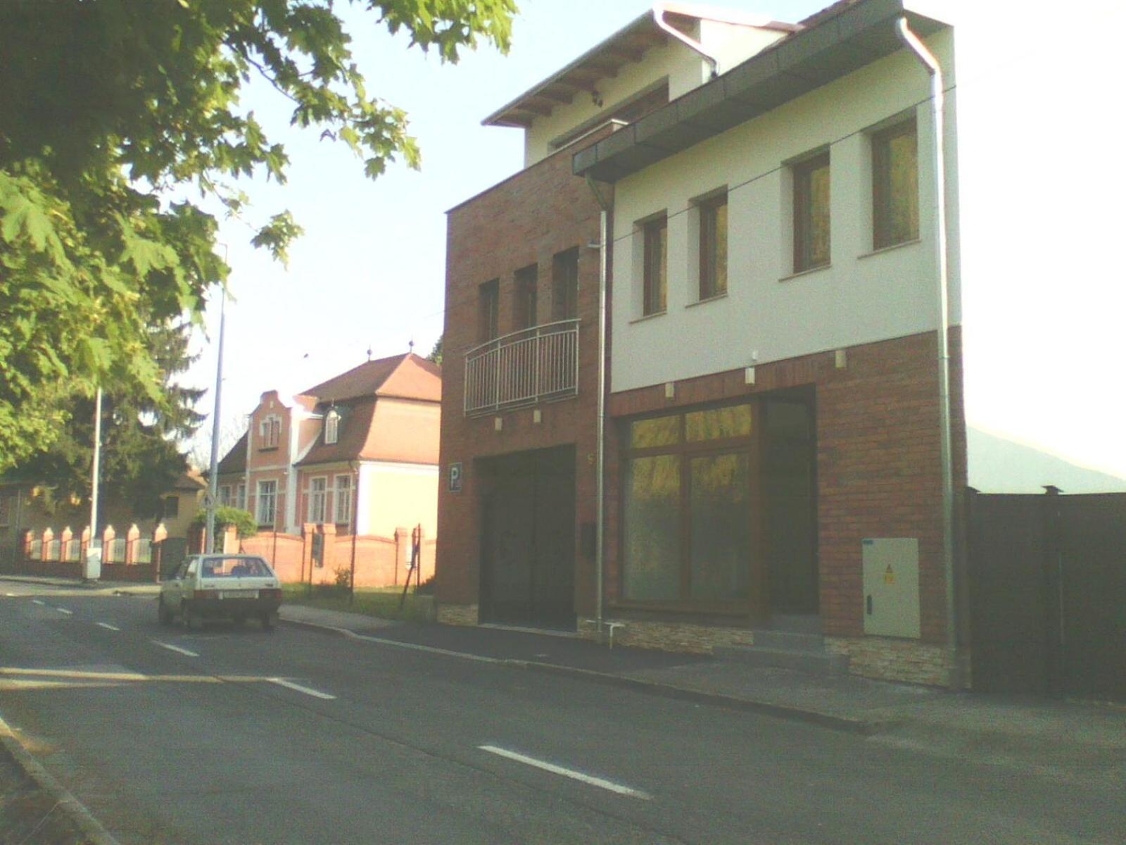 Photo 8