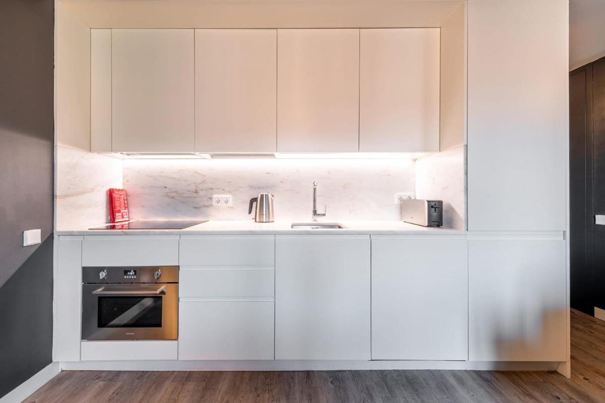 GuestReady - Modern Apartment ideal for 2 view 5