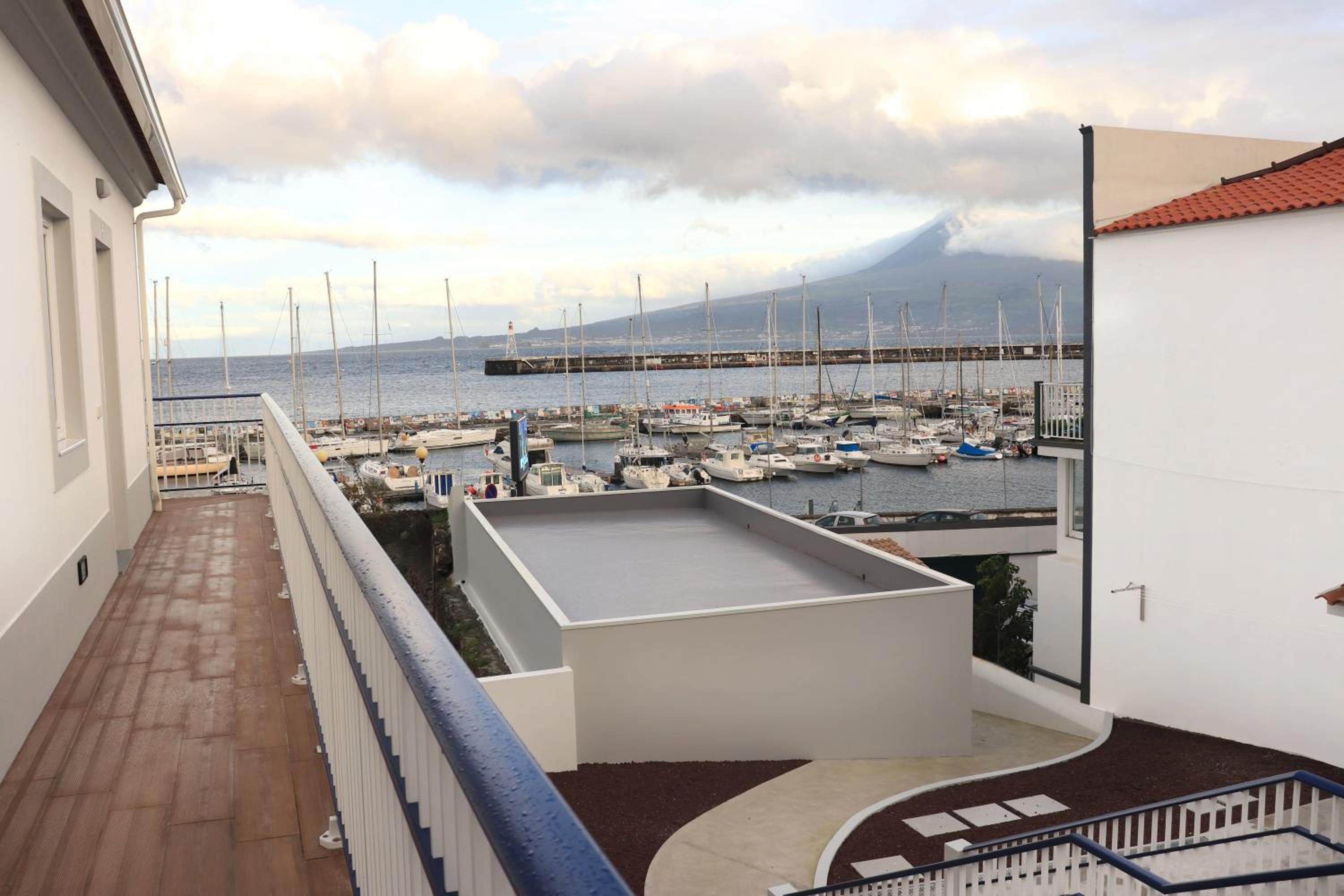 Hotel Faial Marina Apartments 2 - Image 1
