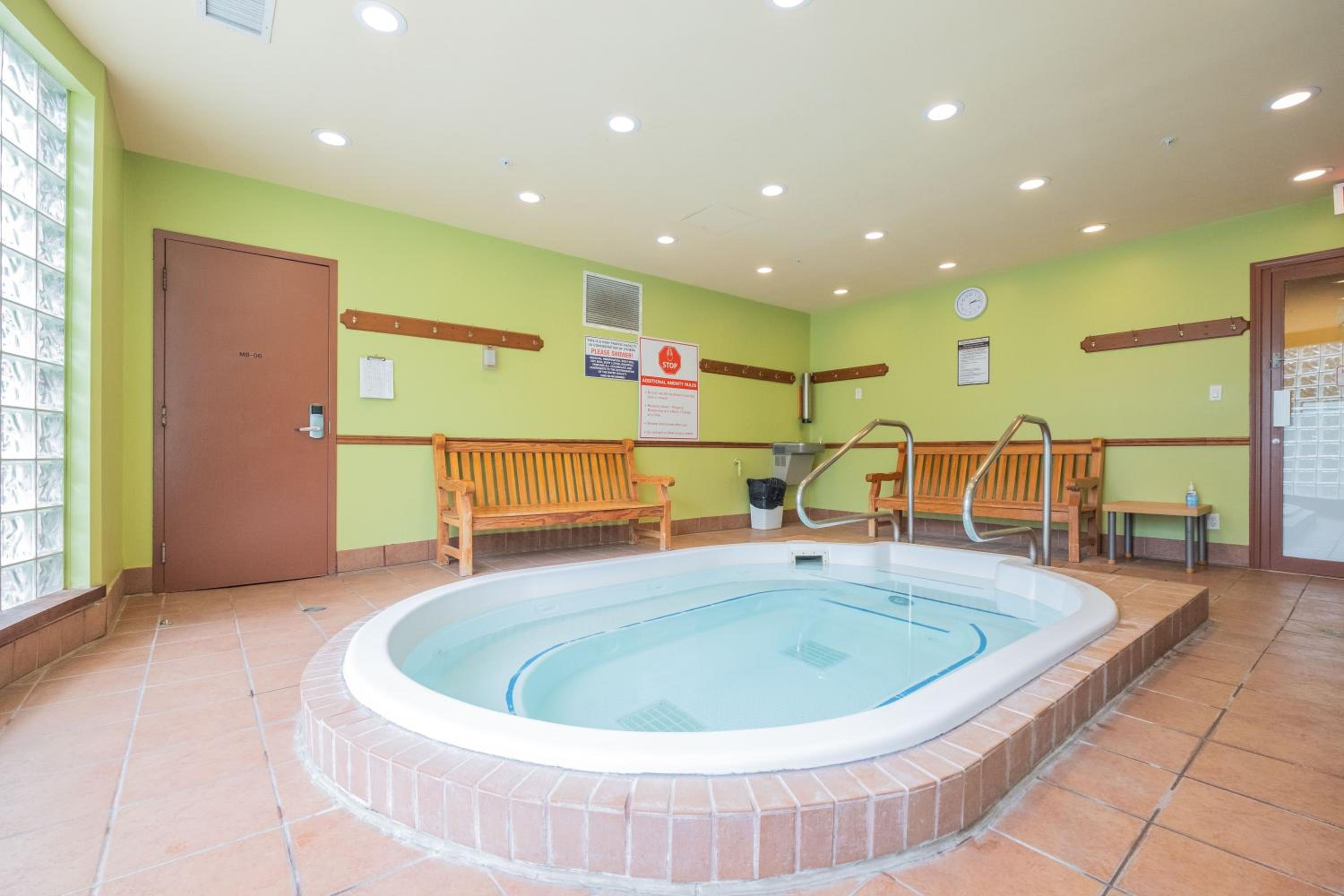 Eagle Lodge 225 by Outpost Whistler
