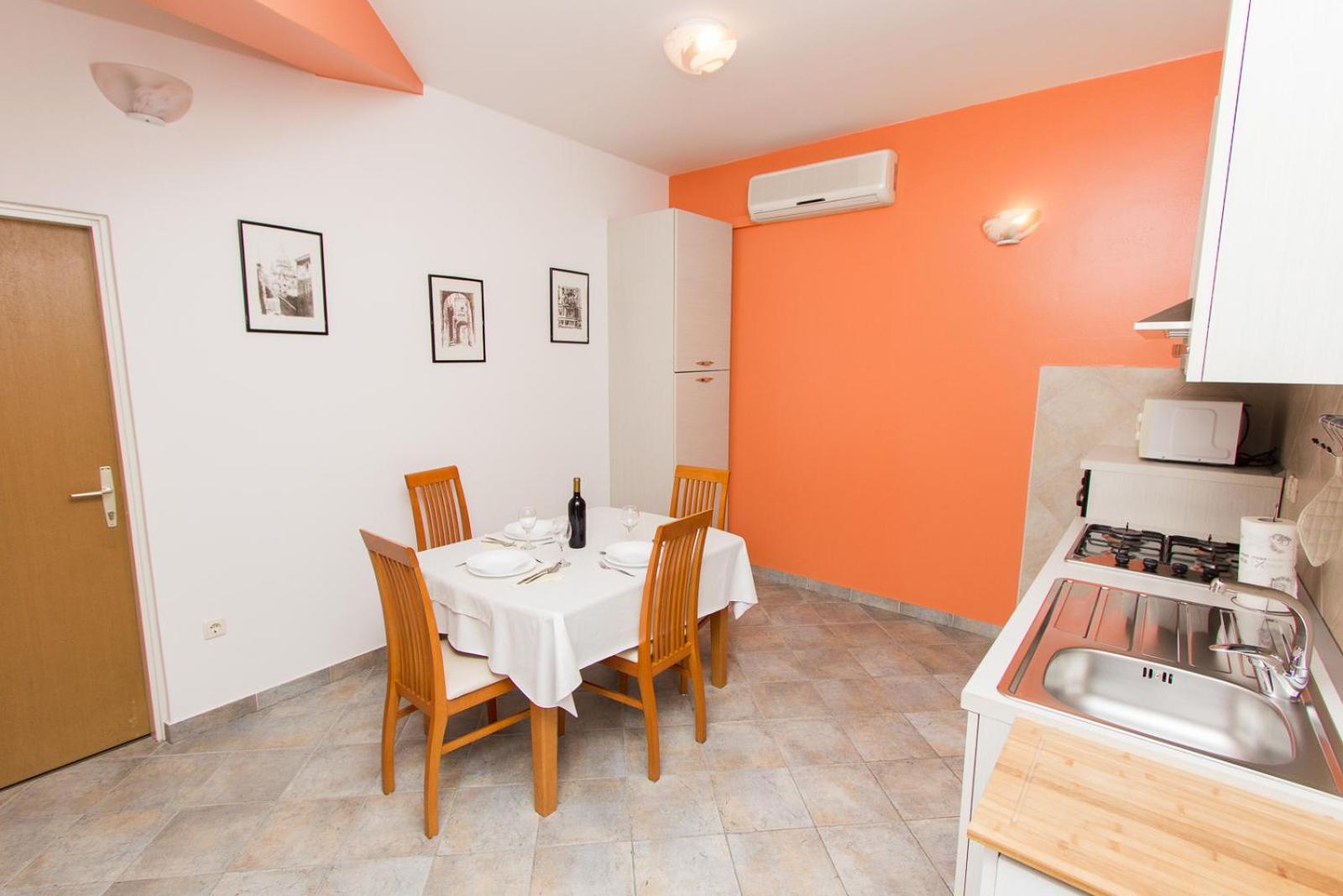 Apartments Lupus