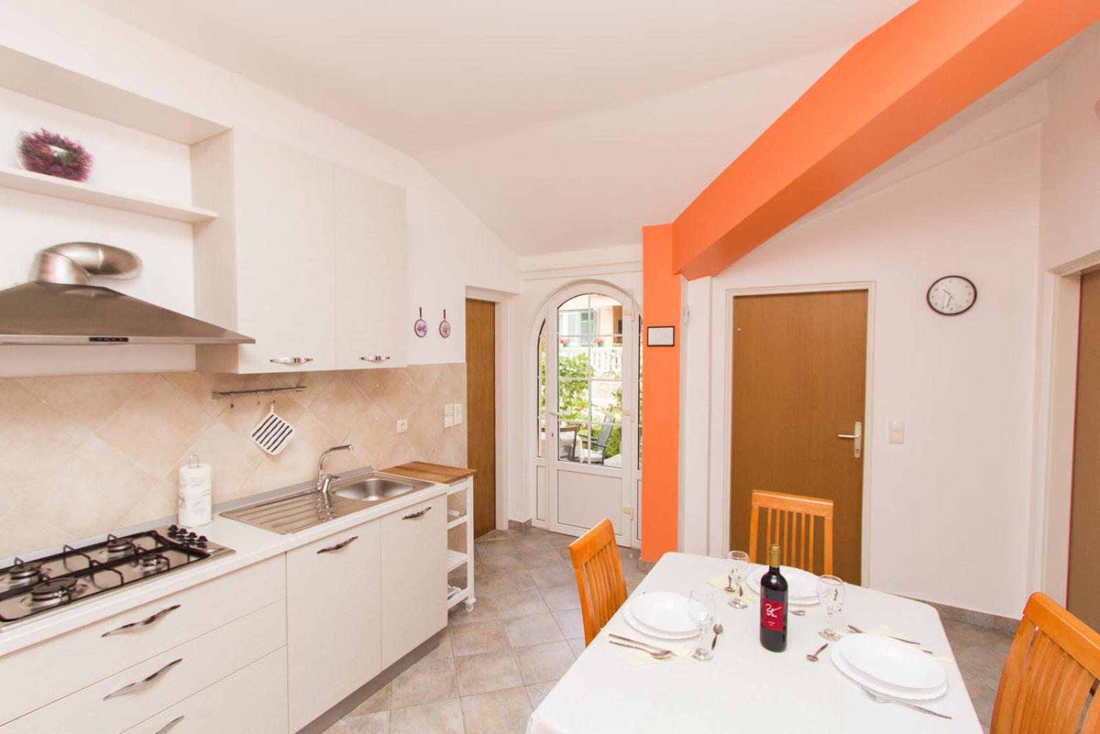 Apartments Lupus