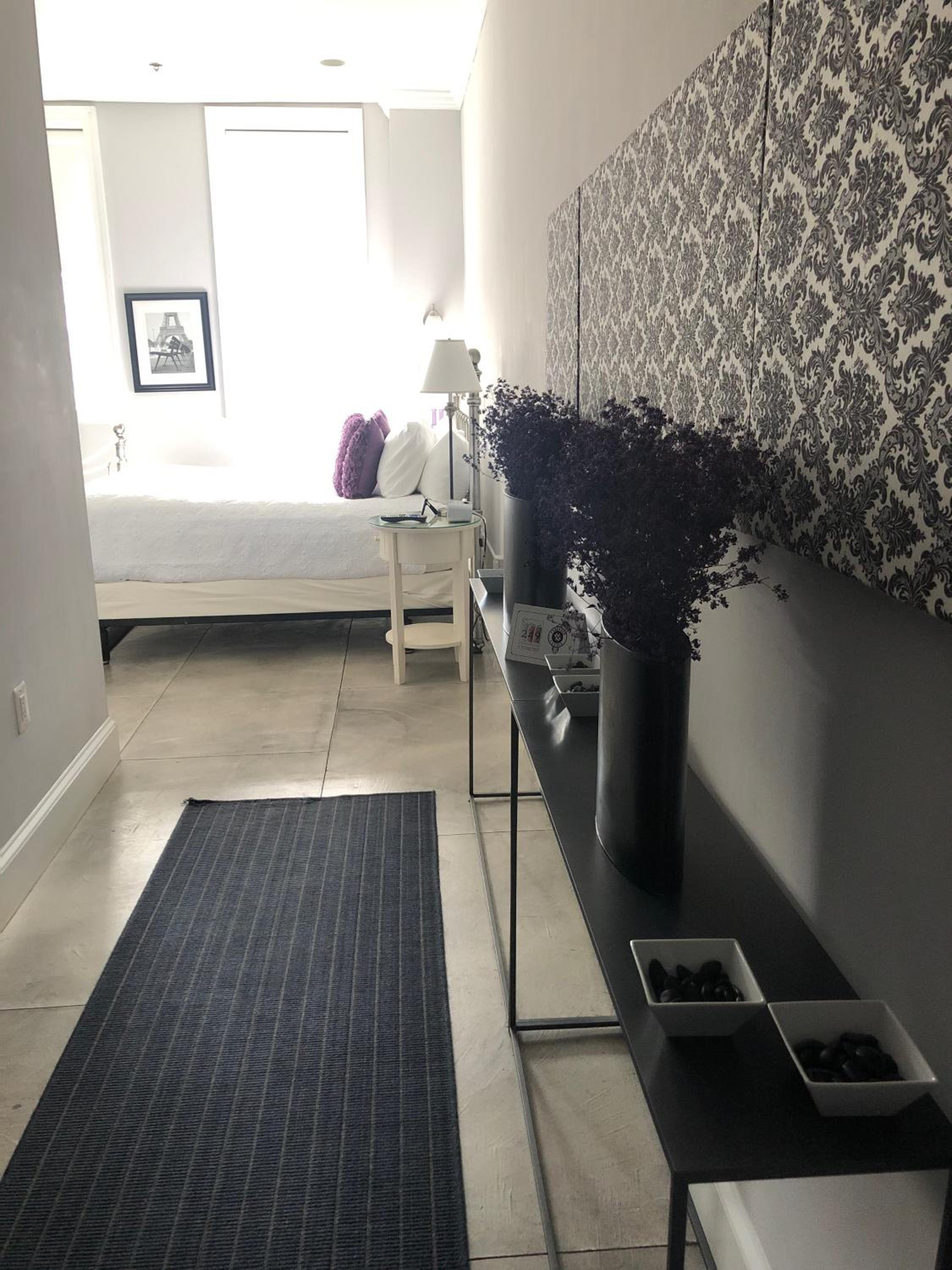 Suites at 249