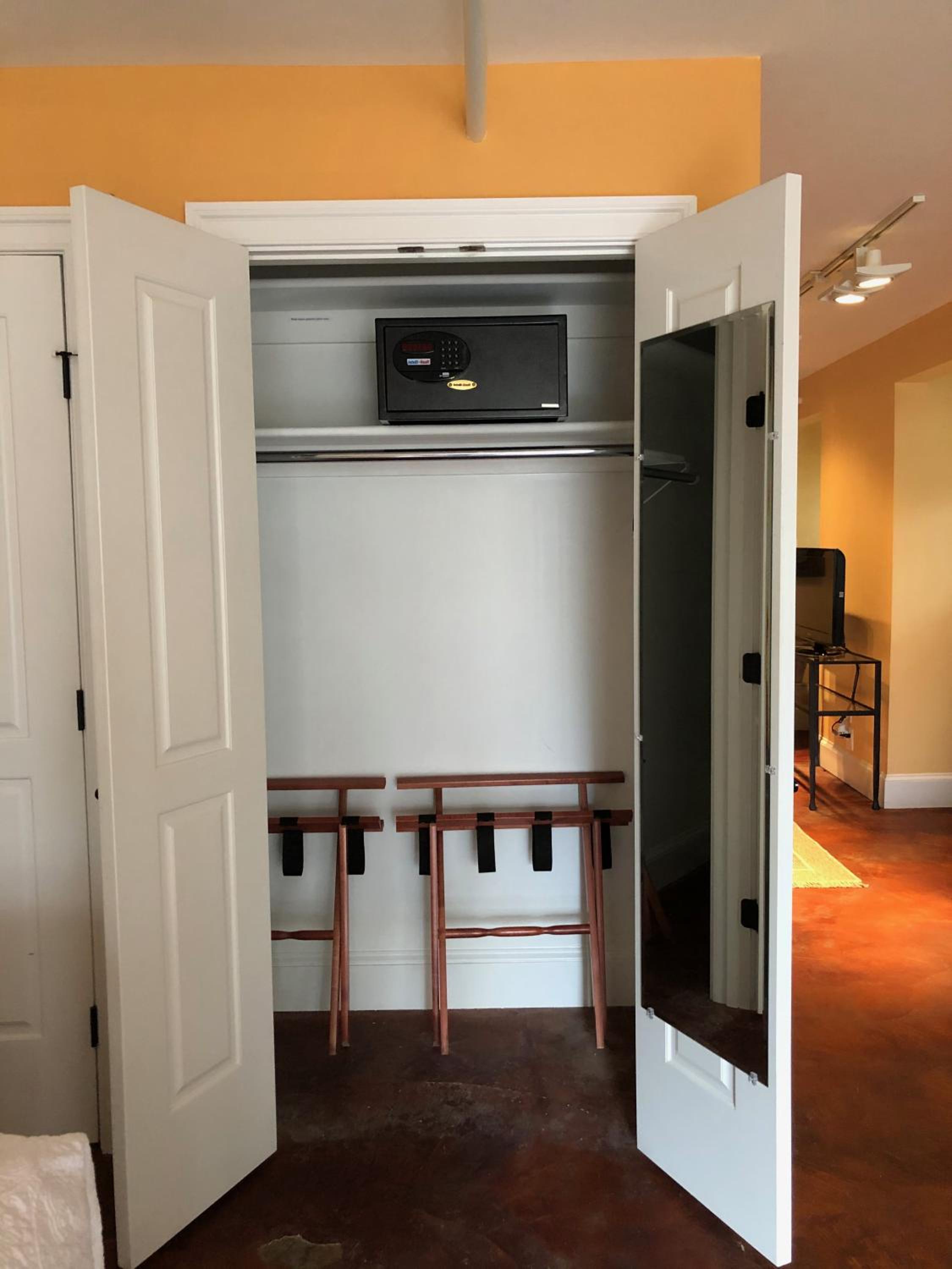 Suites at 249