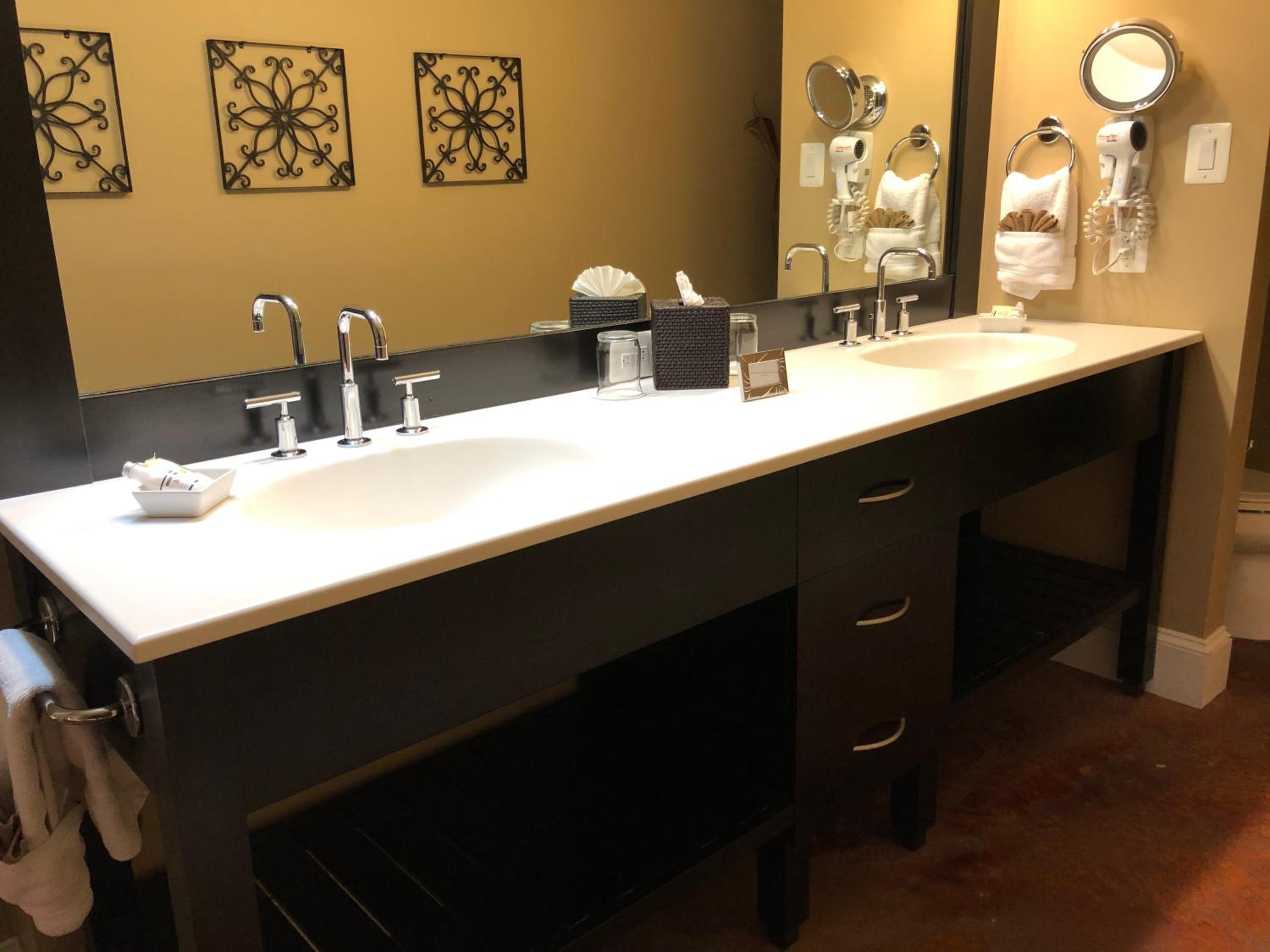 Suites at 249