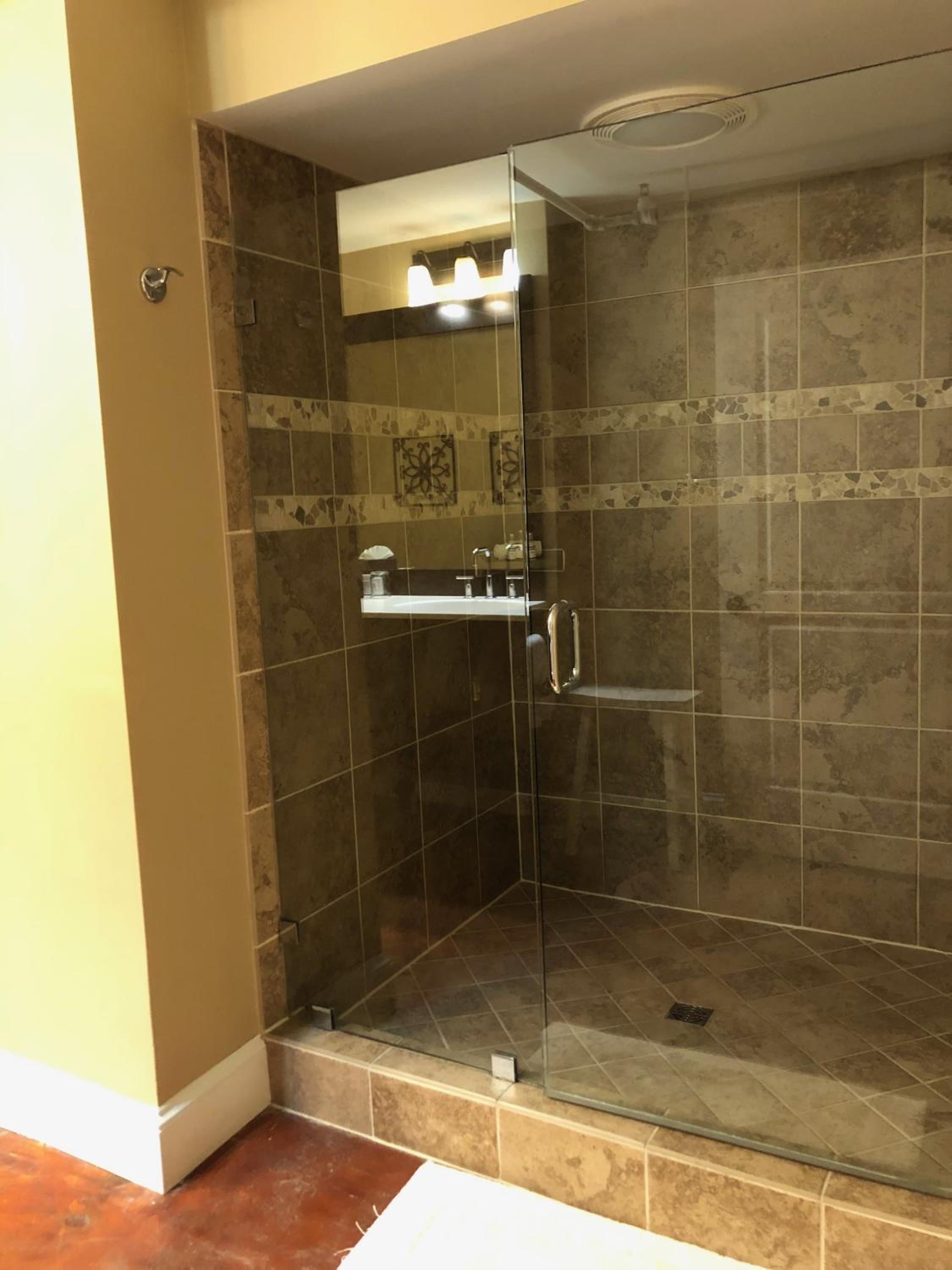 Suites at 249