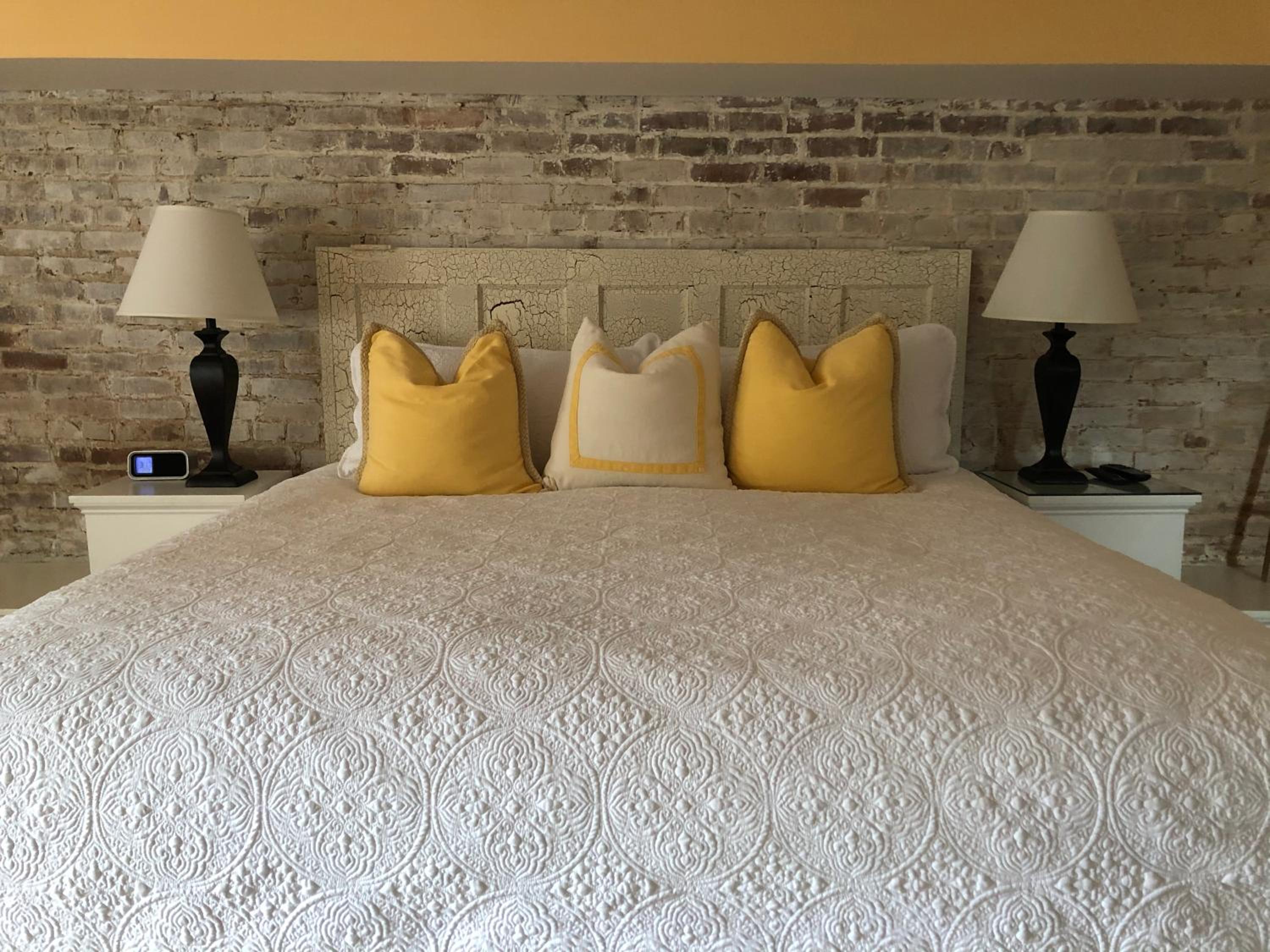 Suites at 249