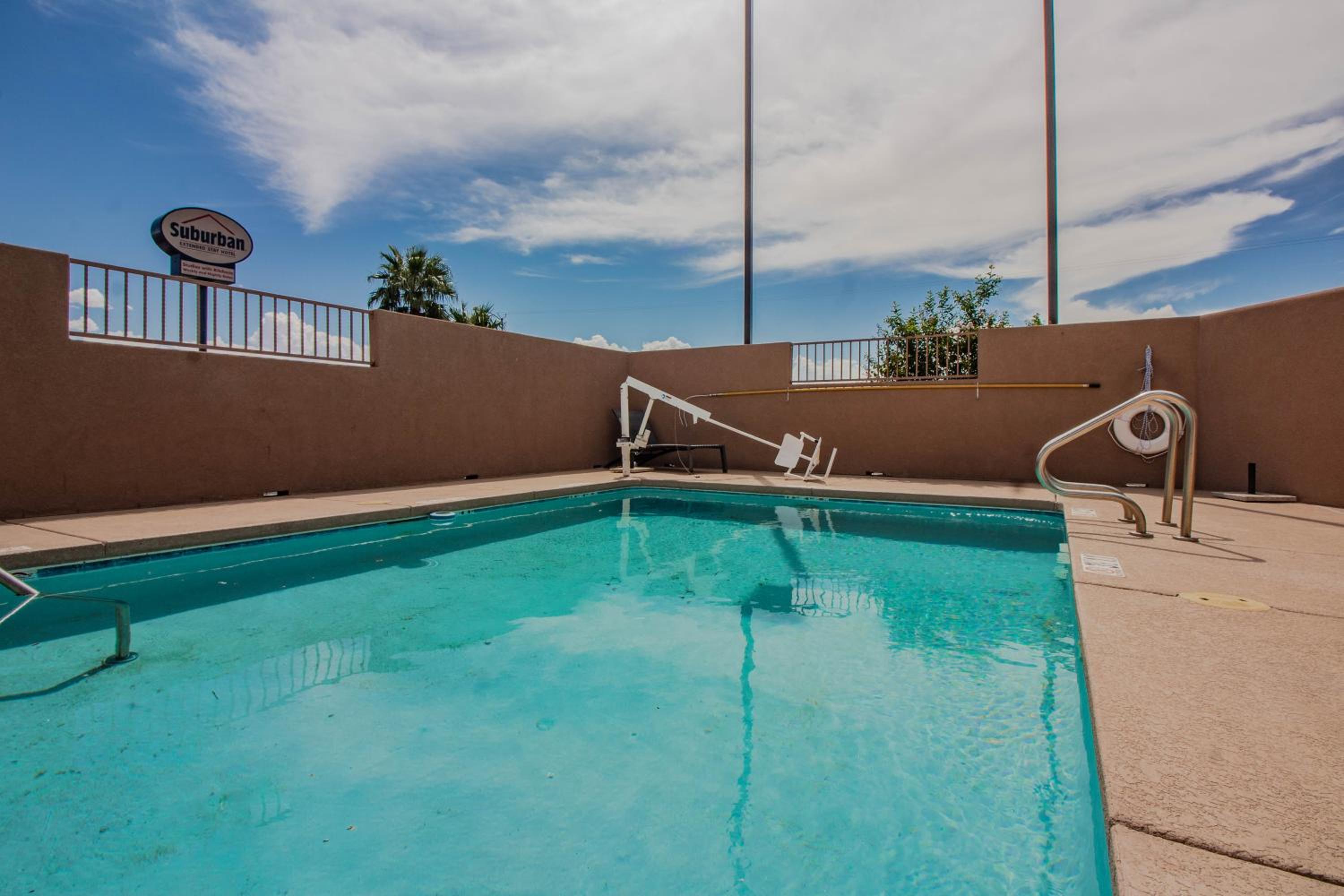 Alamogordo Vacations - Suburban Studios Alamogordo - Property Image 3