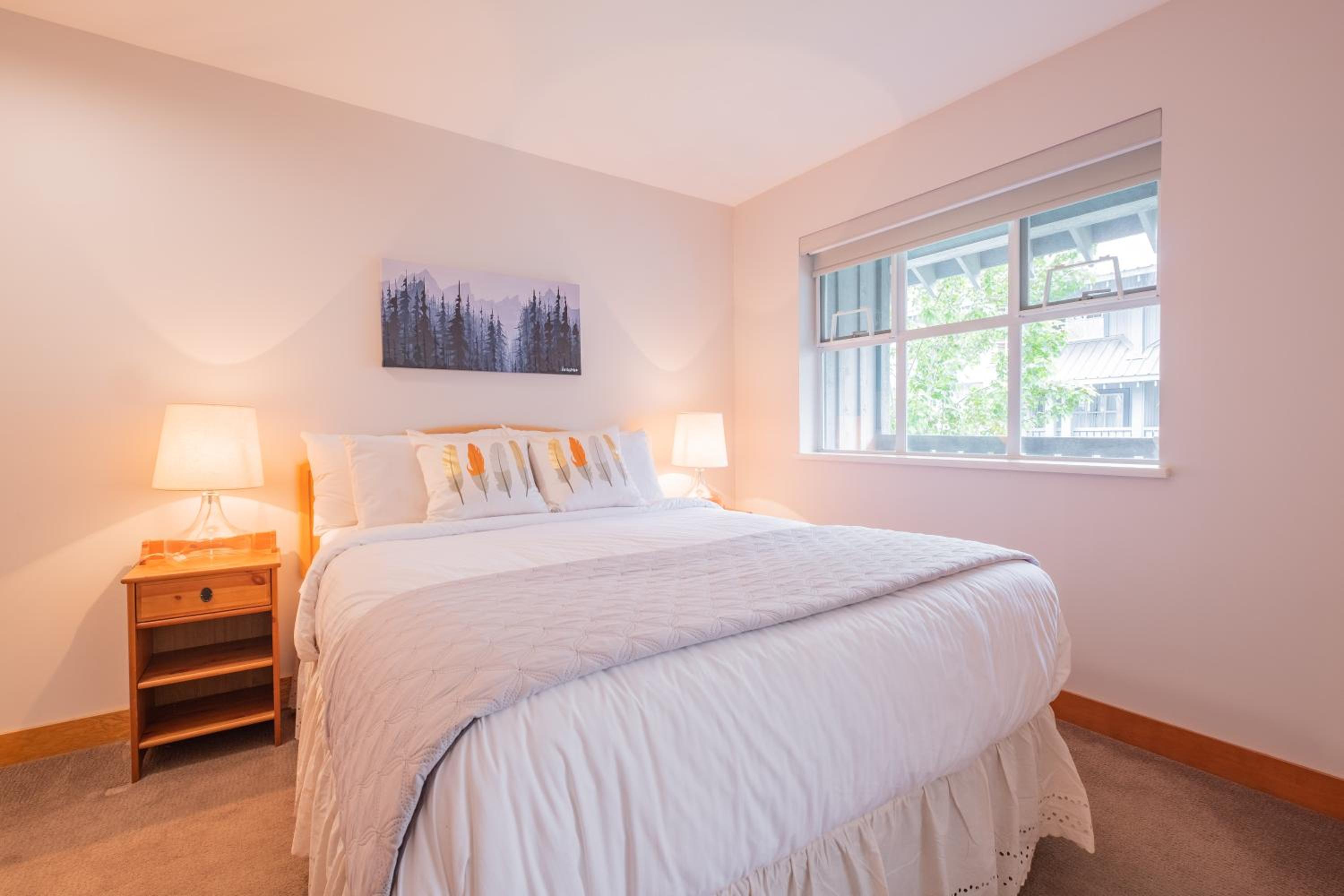 Glaciers Lodge by Outpost Whistler - Image 2