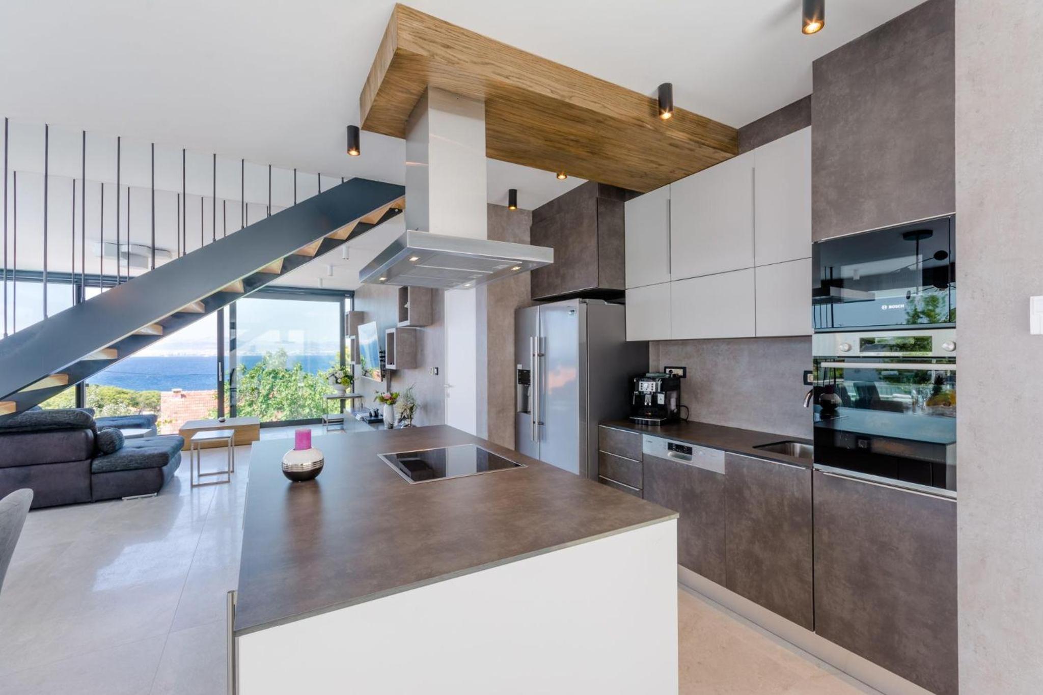 Luxury Villa Vitae en Sutivan — kitchen