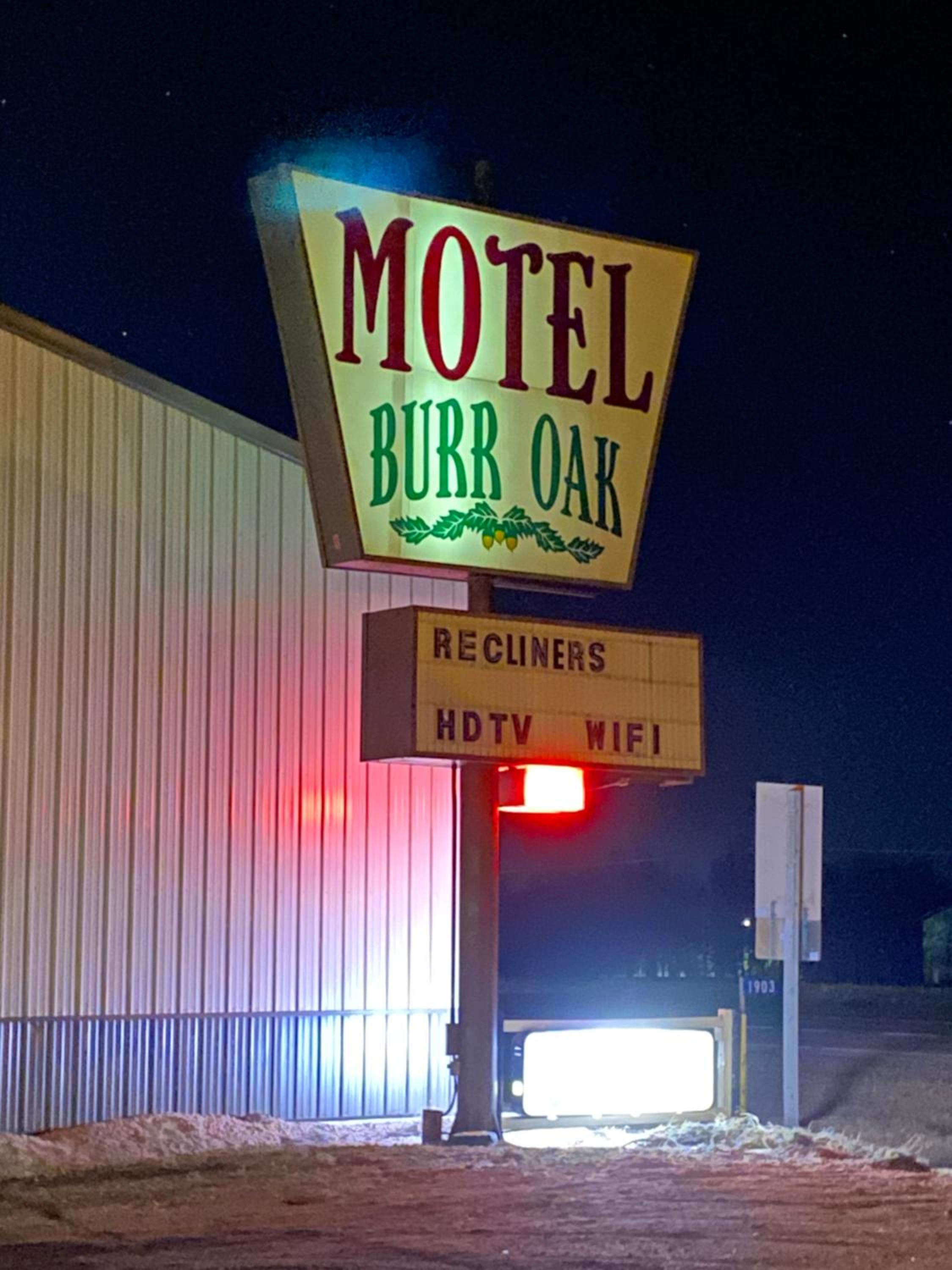 Burr Oak Motel