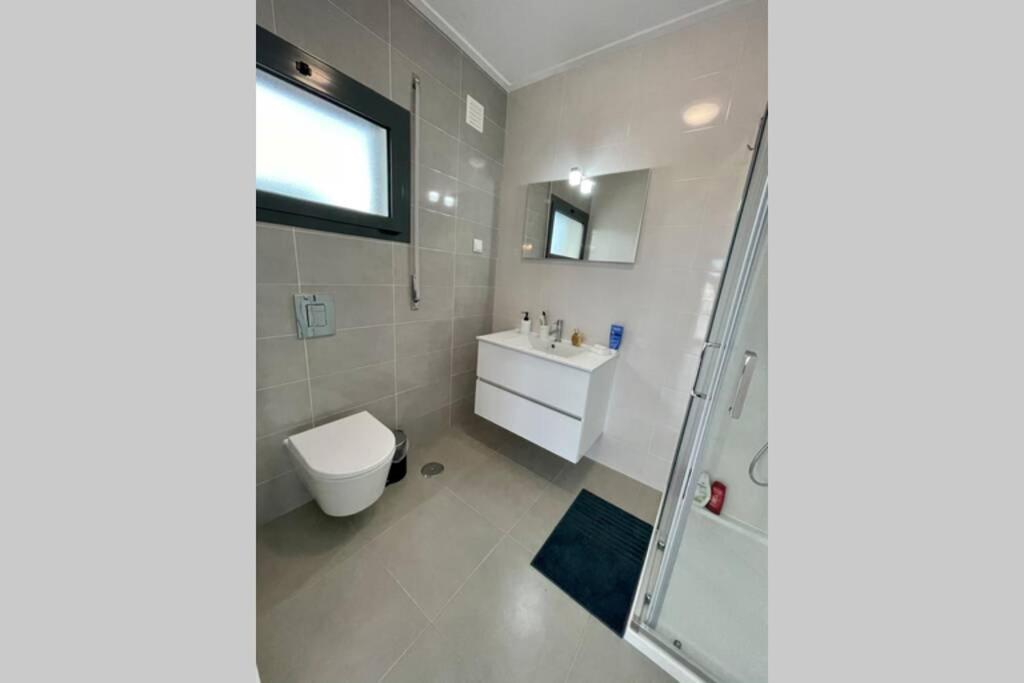 New and modern 3 bedroom Villa with private heated pool near Nazaré view 4