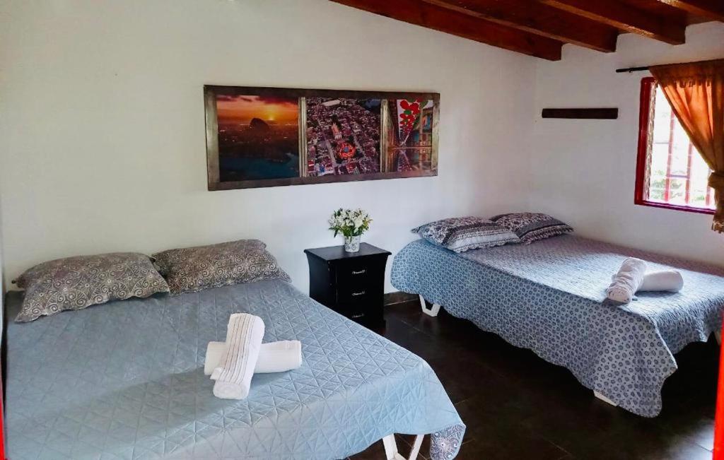 Casa Roja Parche Campestre - Hospedaje Guatapé