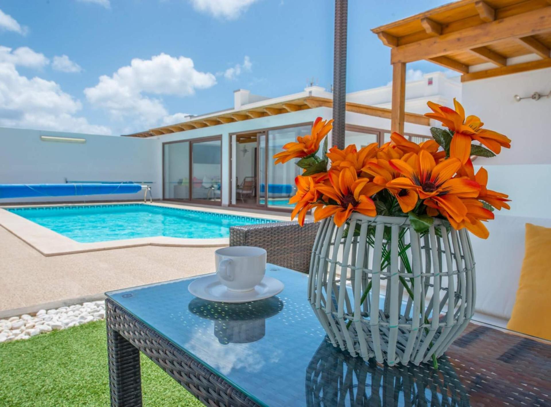 Villa Bonilla con piscina climatizada y jacuzzi