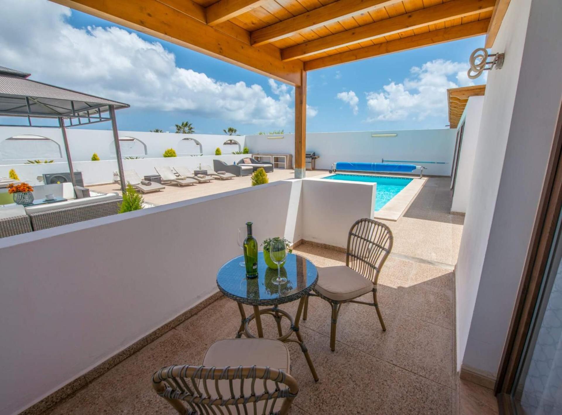 Villa Bonilla con piscina climatizada y jacuzzi