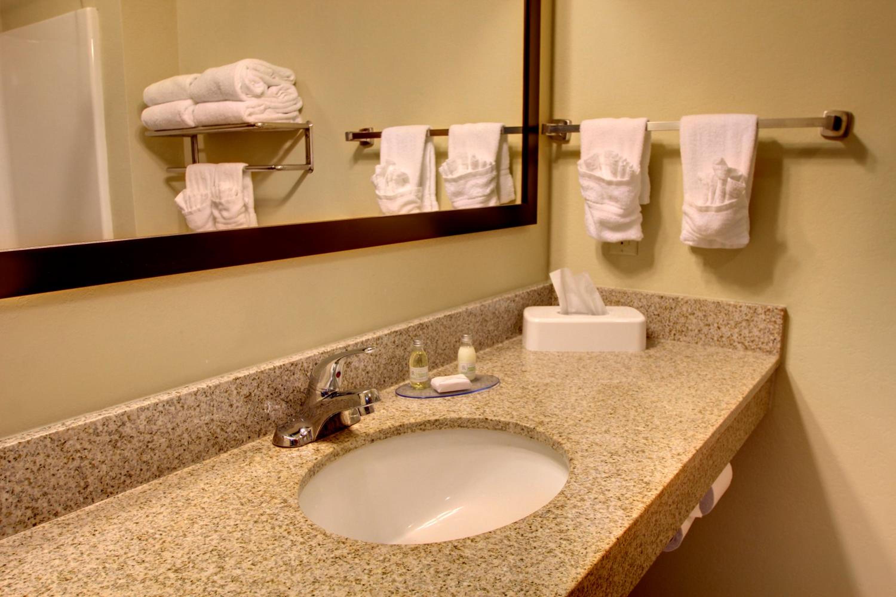 Stanton Inn and Suites - Property Image 10