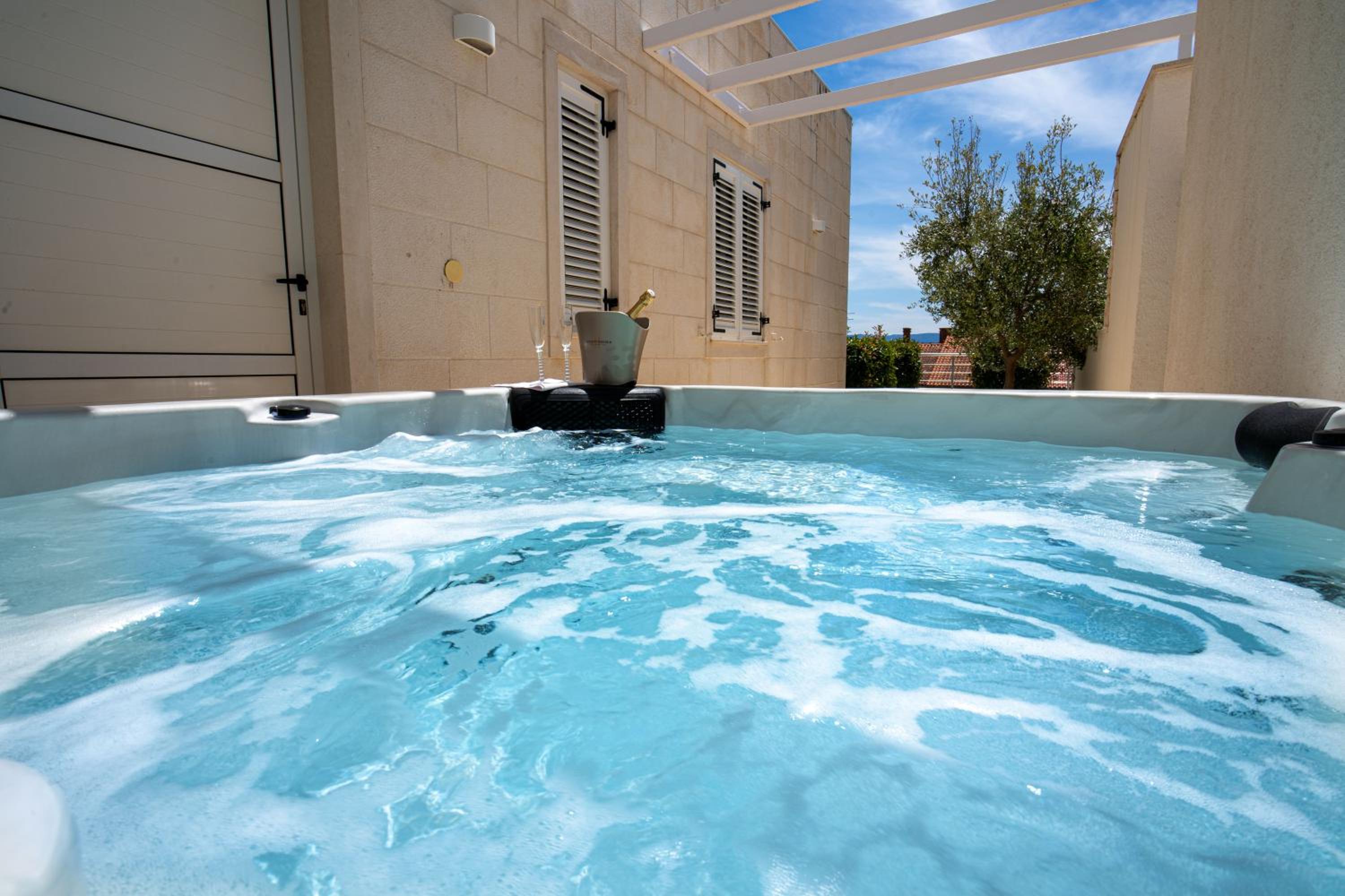 Apartments Villa Azzurra Bol