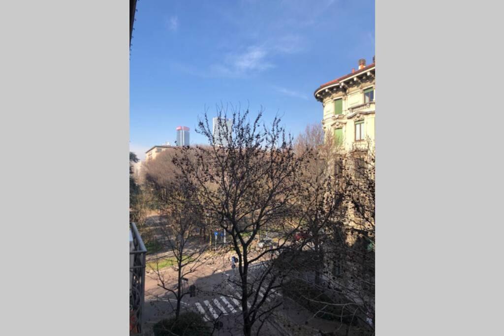 Casa Alberto da Giussano, elegante bilocale in centro con balcone sul parco