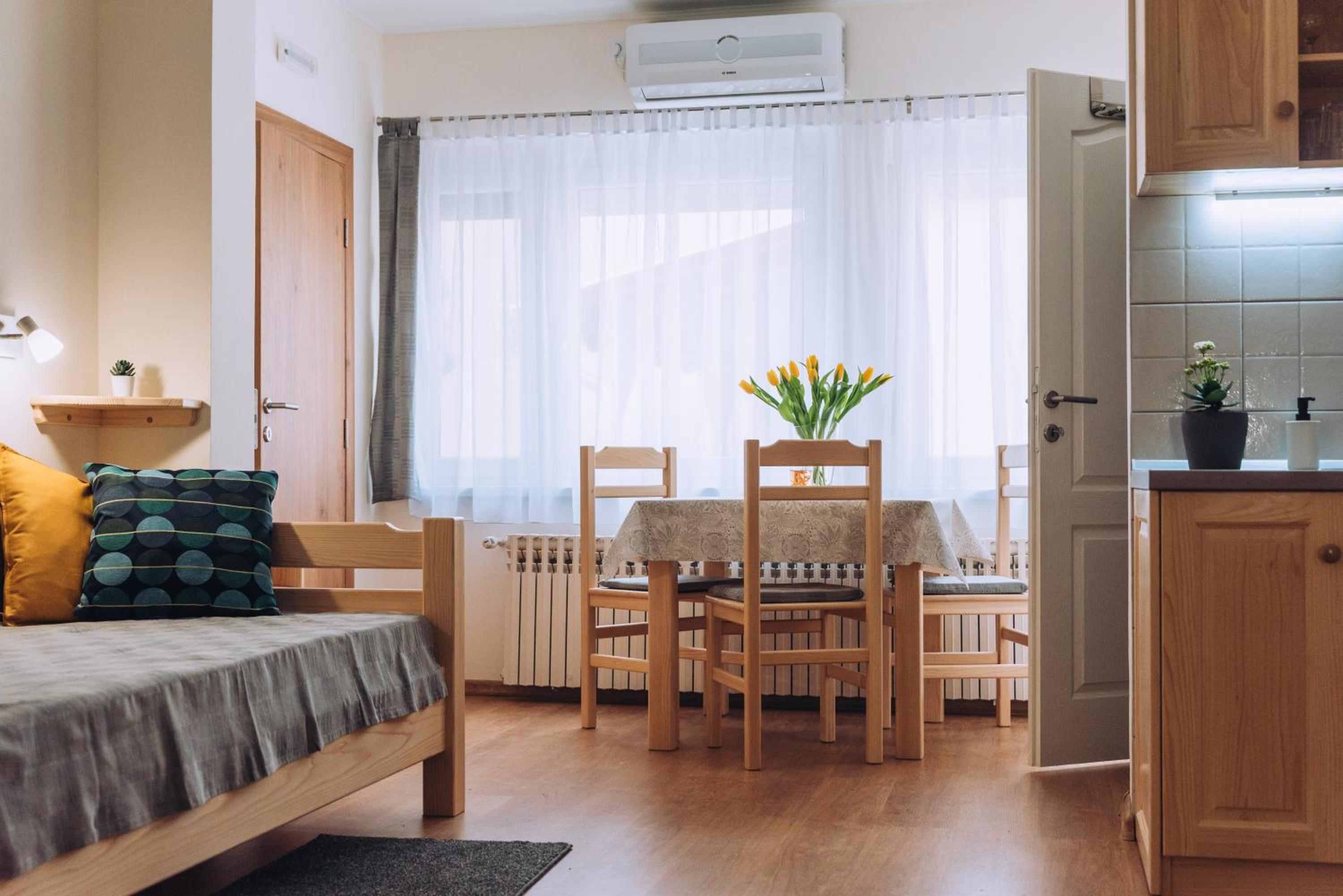 Apartman Ady 6 view 3