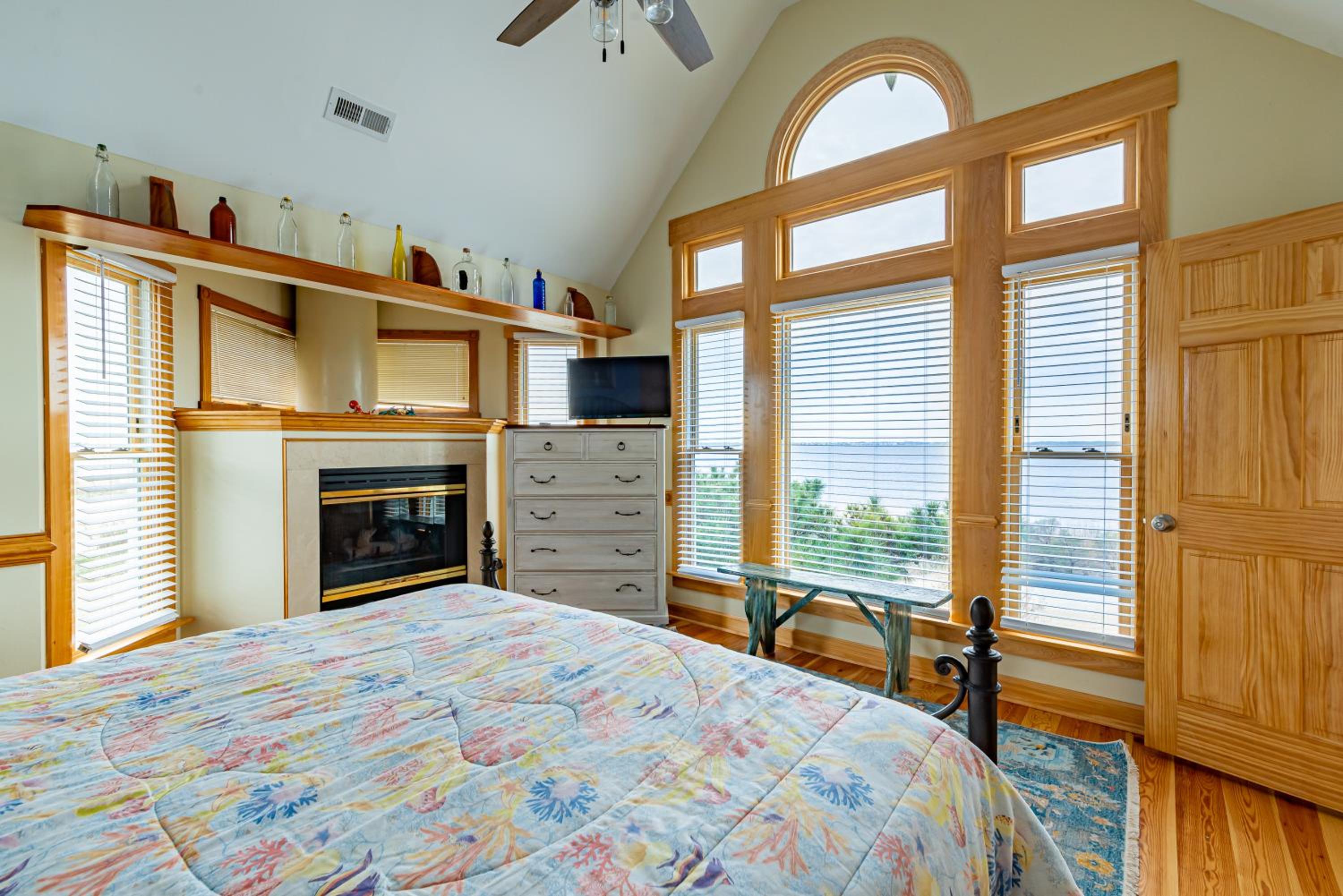 Doggone Perfect - Village at Nags Head, Soundfront, Golf Course View, Pool, Hot Tub, Pets OK, Flex Stays
