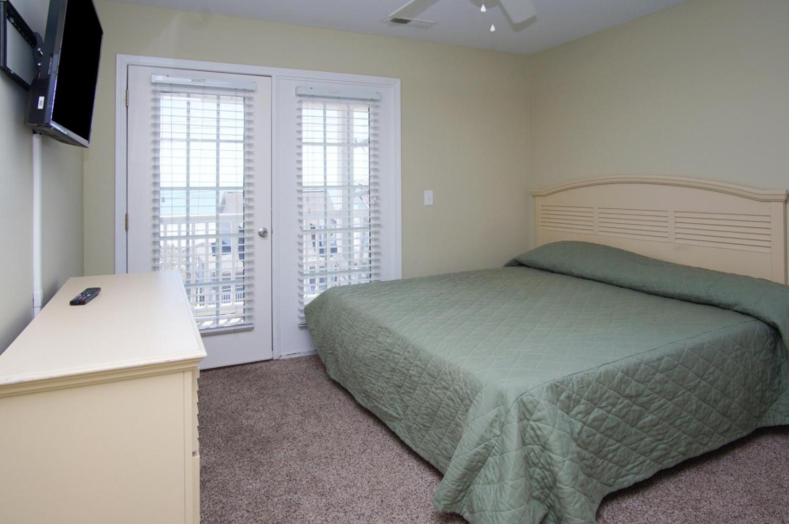 Admirals Quarters B