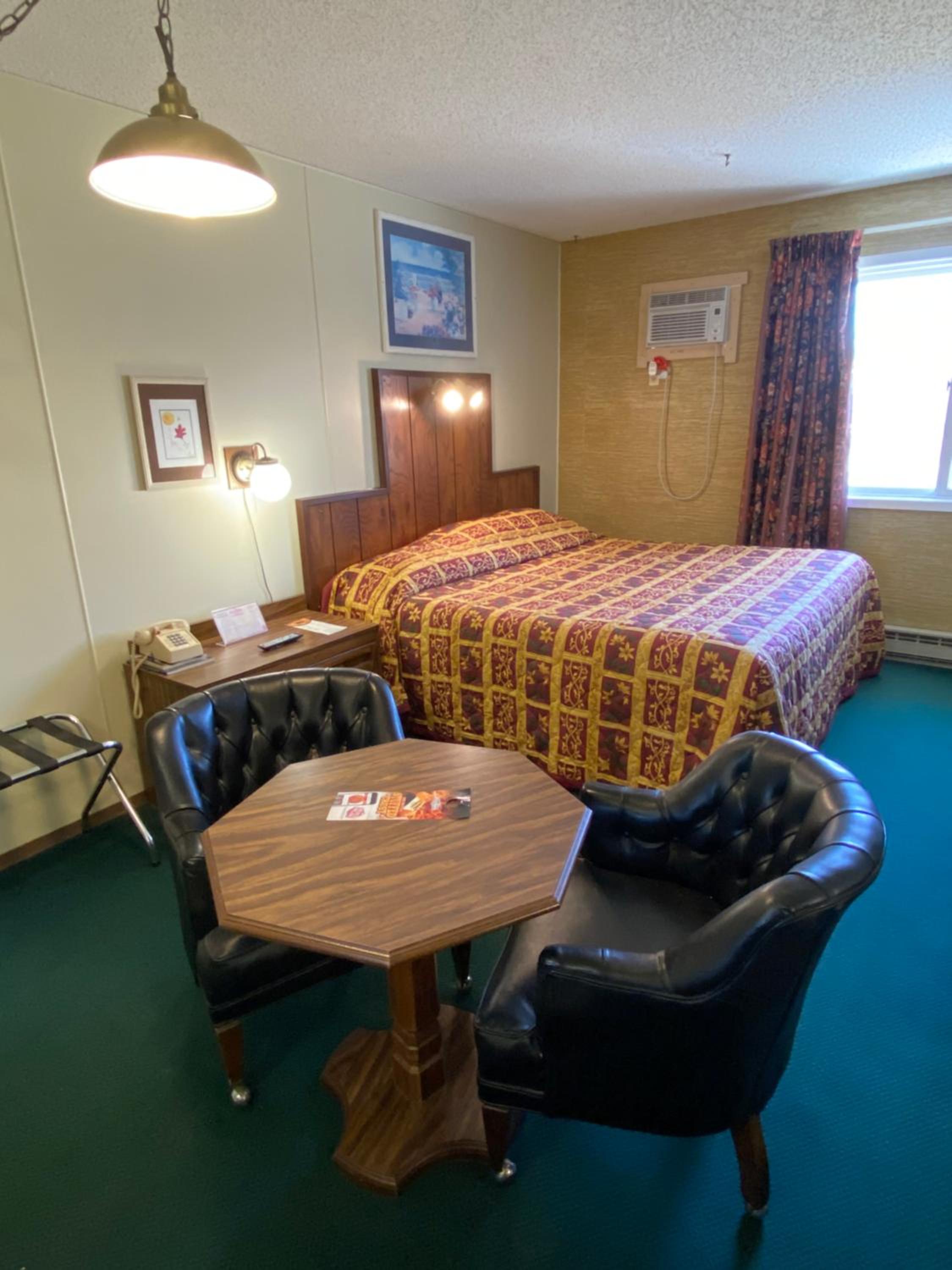 Burr Oak Motel