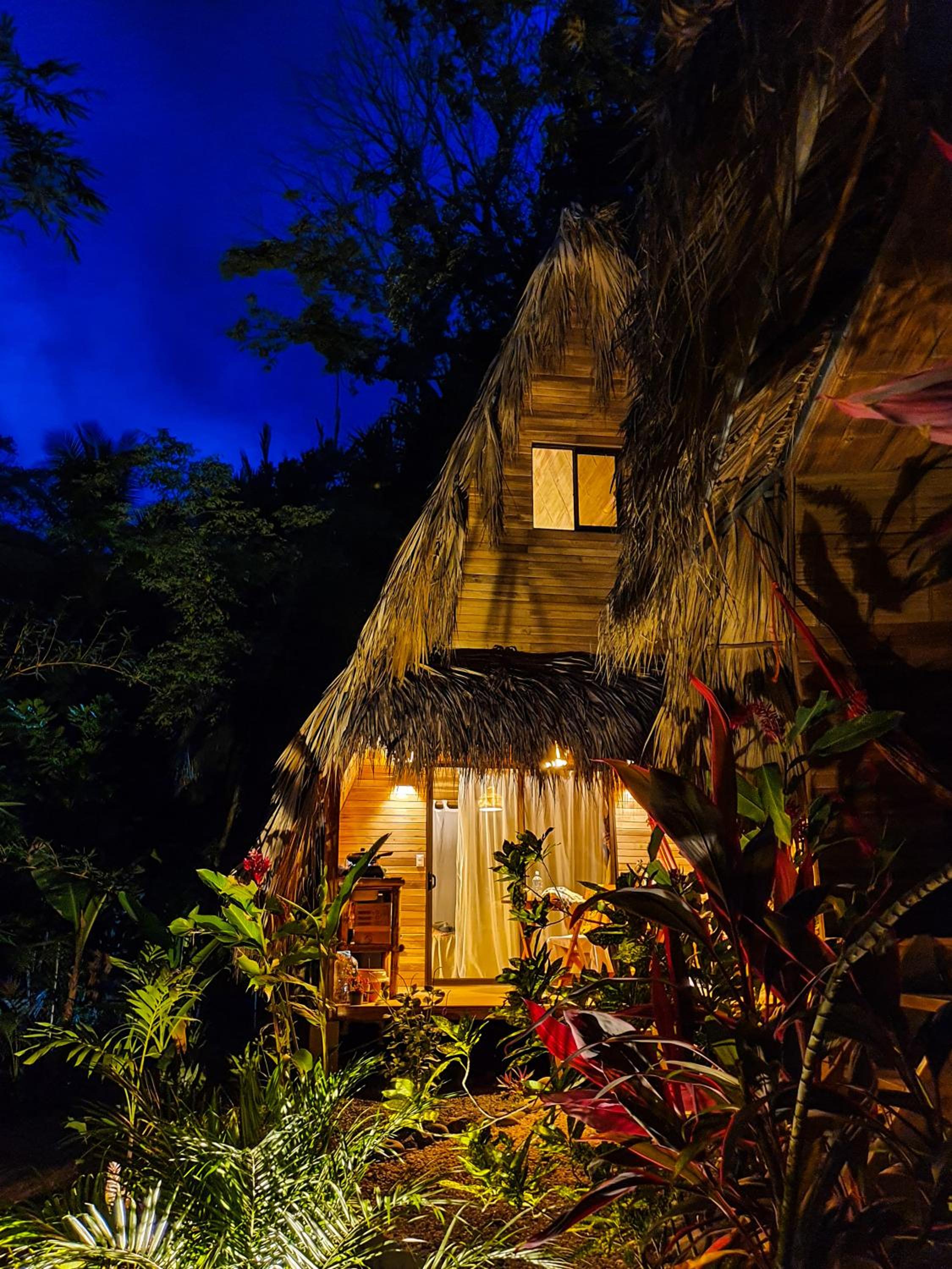 Buena Onda Bungalows