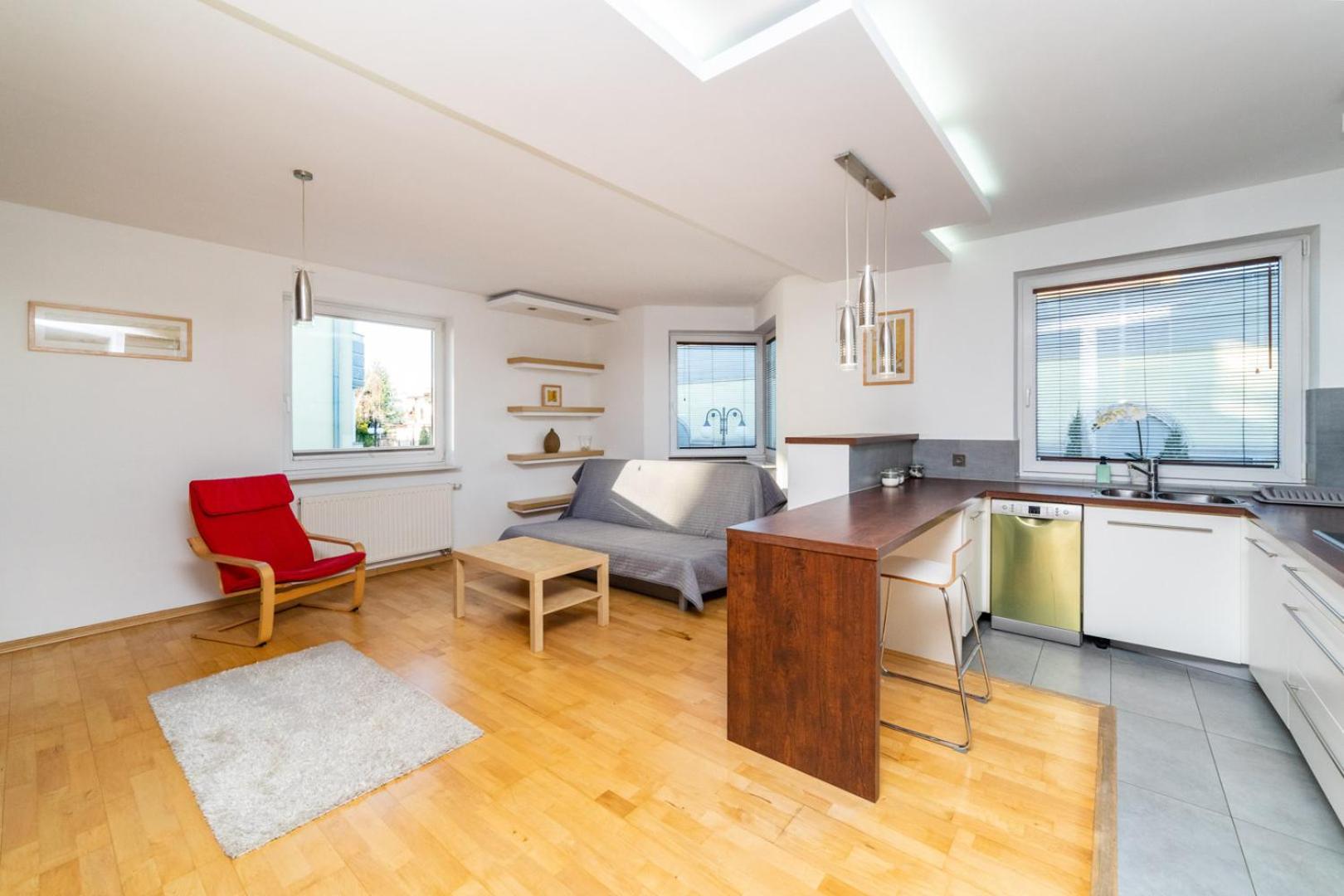 Grey by OneApartments view 2