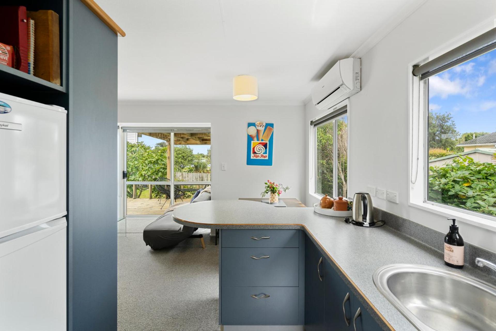 The Wee Blue Bach - Waikanae Beach Holiday Home view 5
