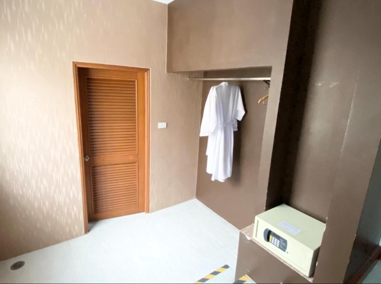 NT Place Sukhumvit Suites