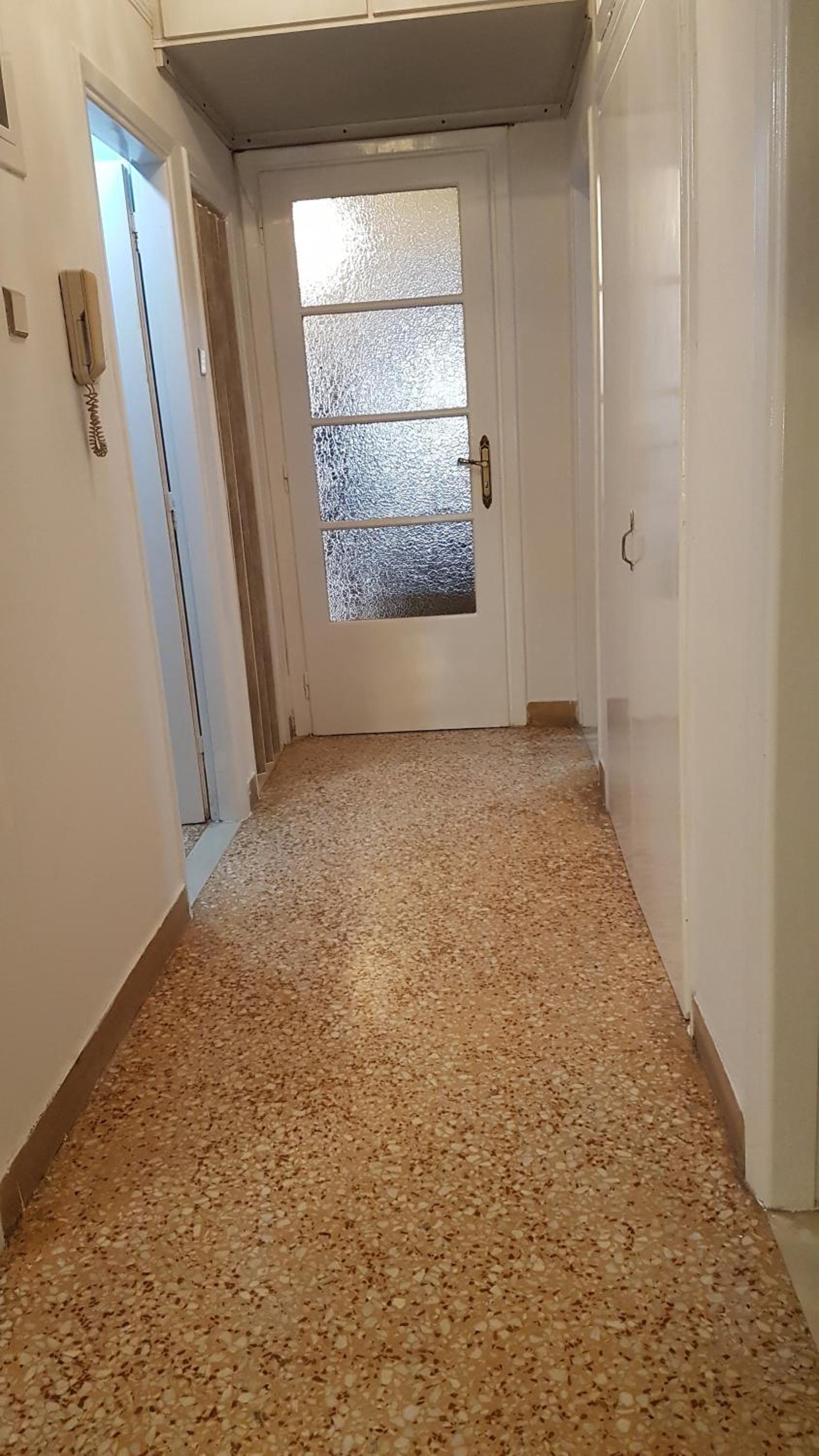 Teal Apartment - Athens Center, 4 BD, 2 BATH