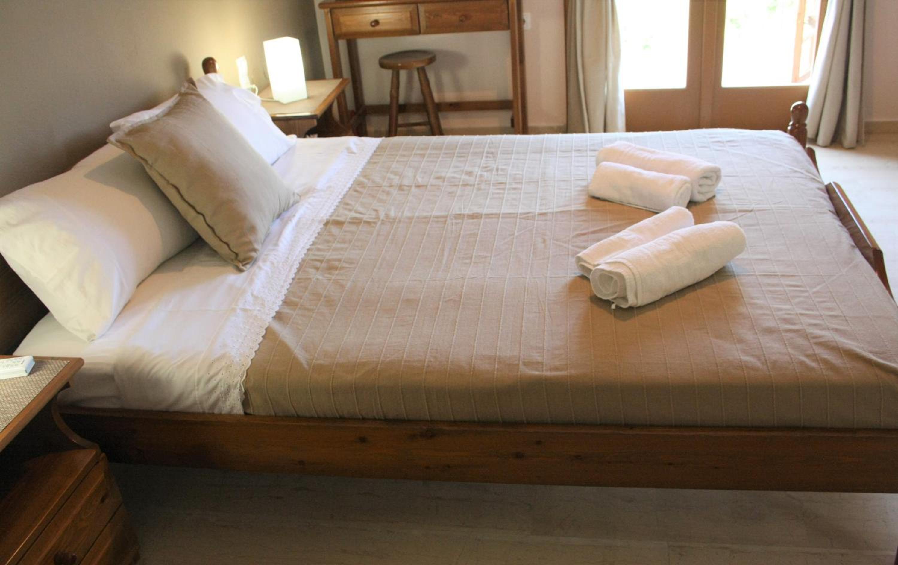 LAGADA HOLIDAY ROOMS
