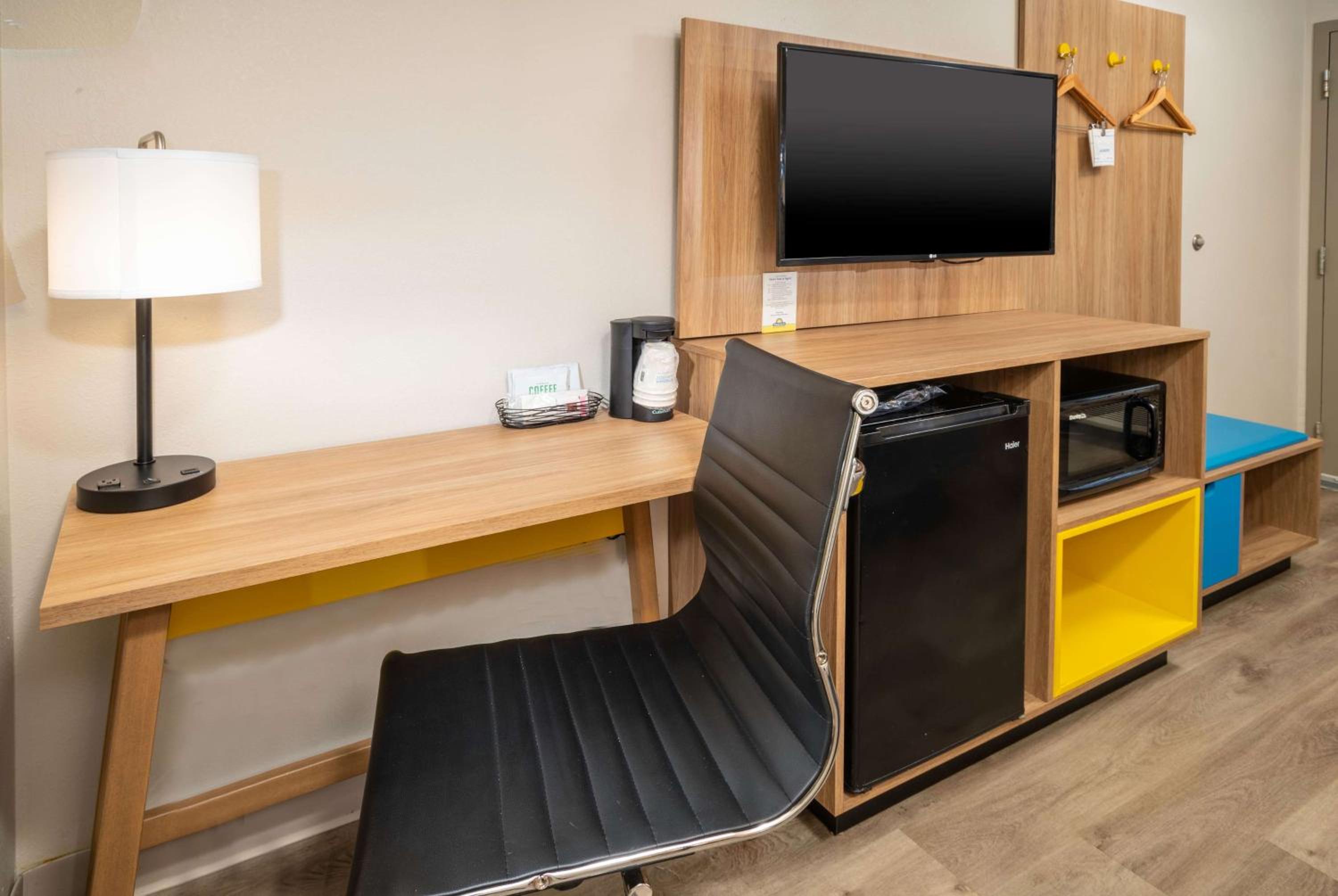 Days Inn by Wyndham Atlanta Stone Mountain - Property Image 4