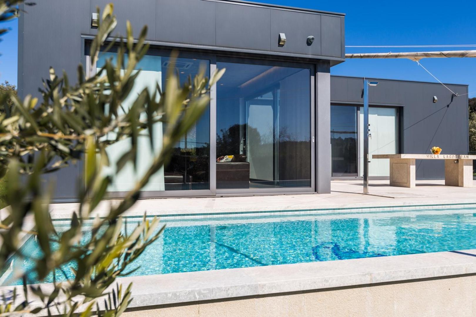 Villa with pool and private garden in Rovinj view 2