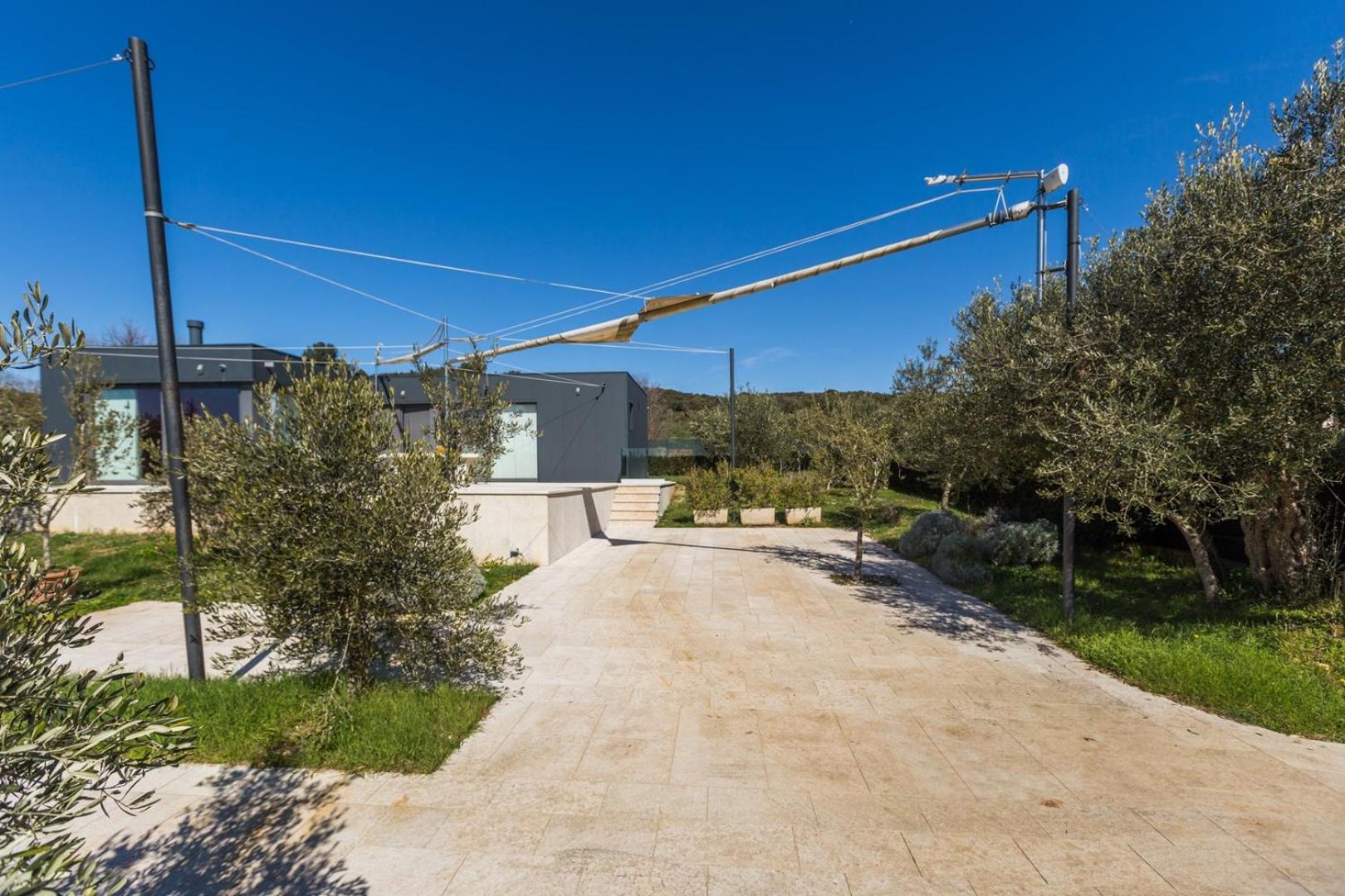 Villa with pool and private garden in Rovinj view 3