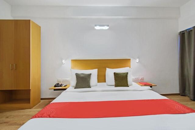 Kanak Beacon Hotel - Ashram Road Ahmedabad — photo 12