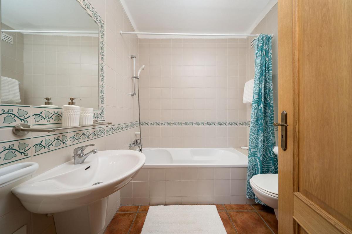 Family Holiday Apartment - Centrally Located - Vale de Parra photo 4