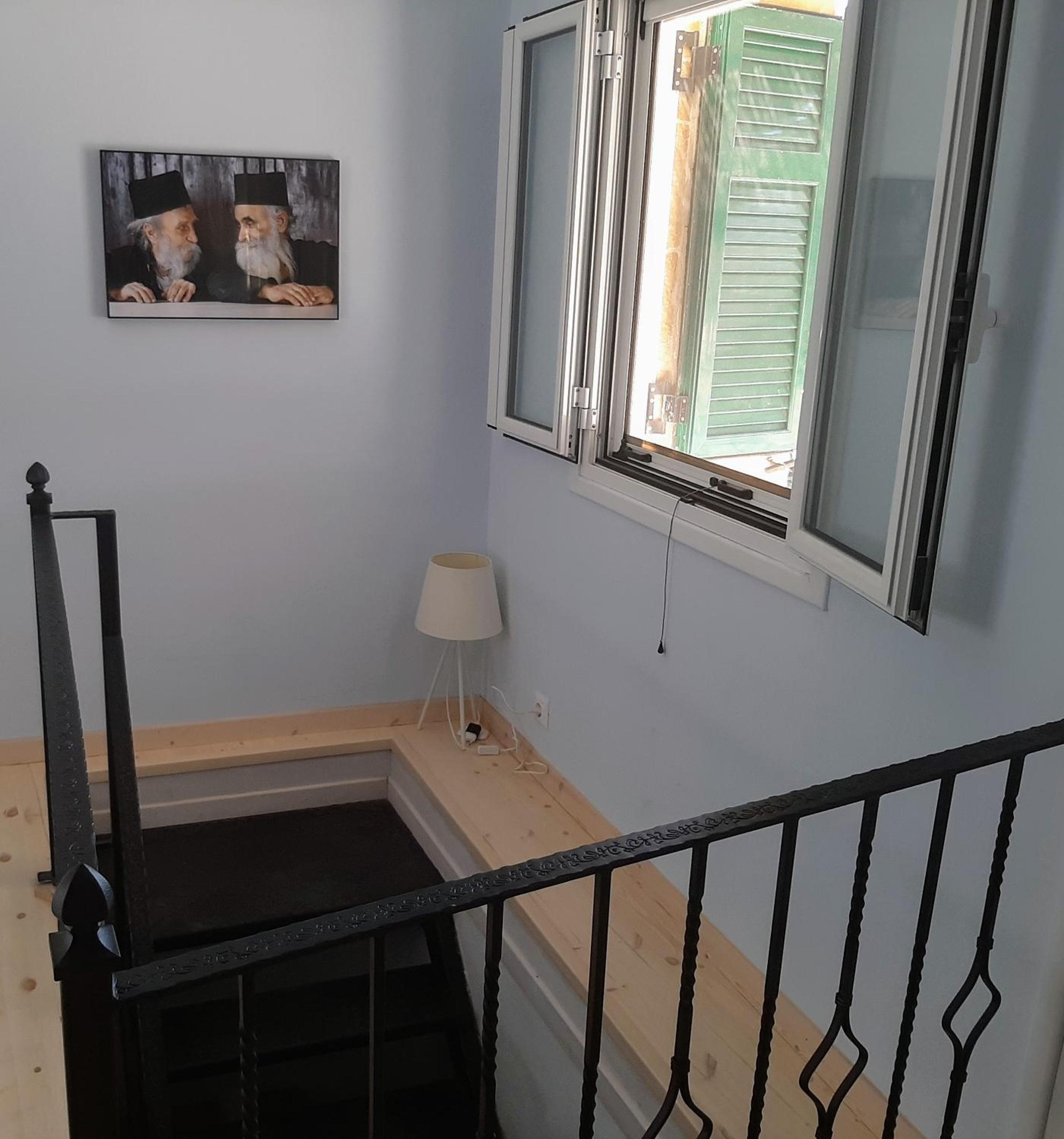 Photo 42