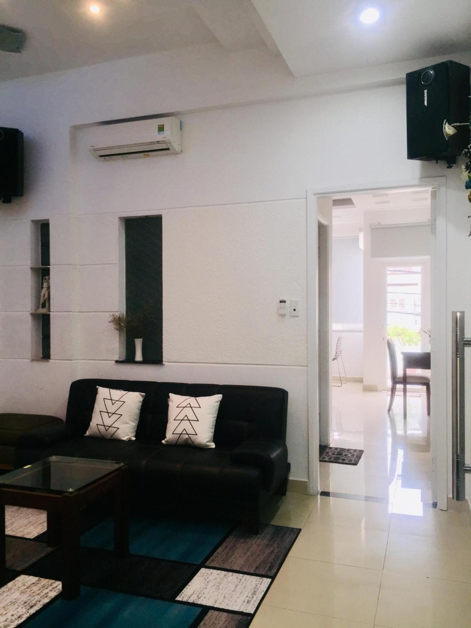 LUXURY HOMSTAY