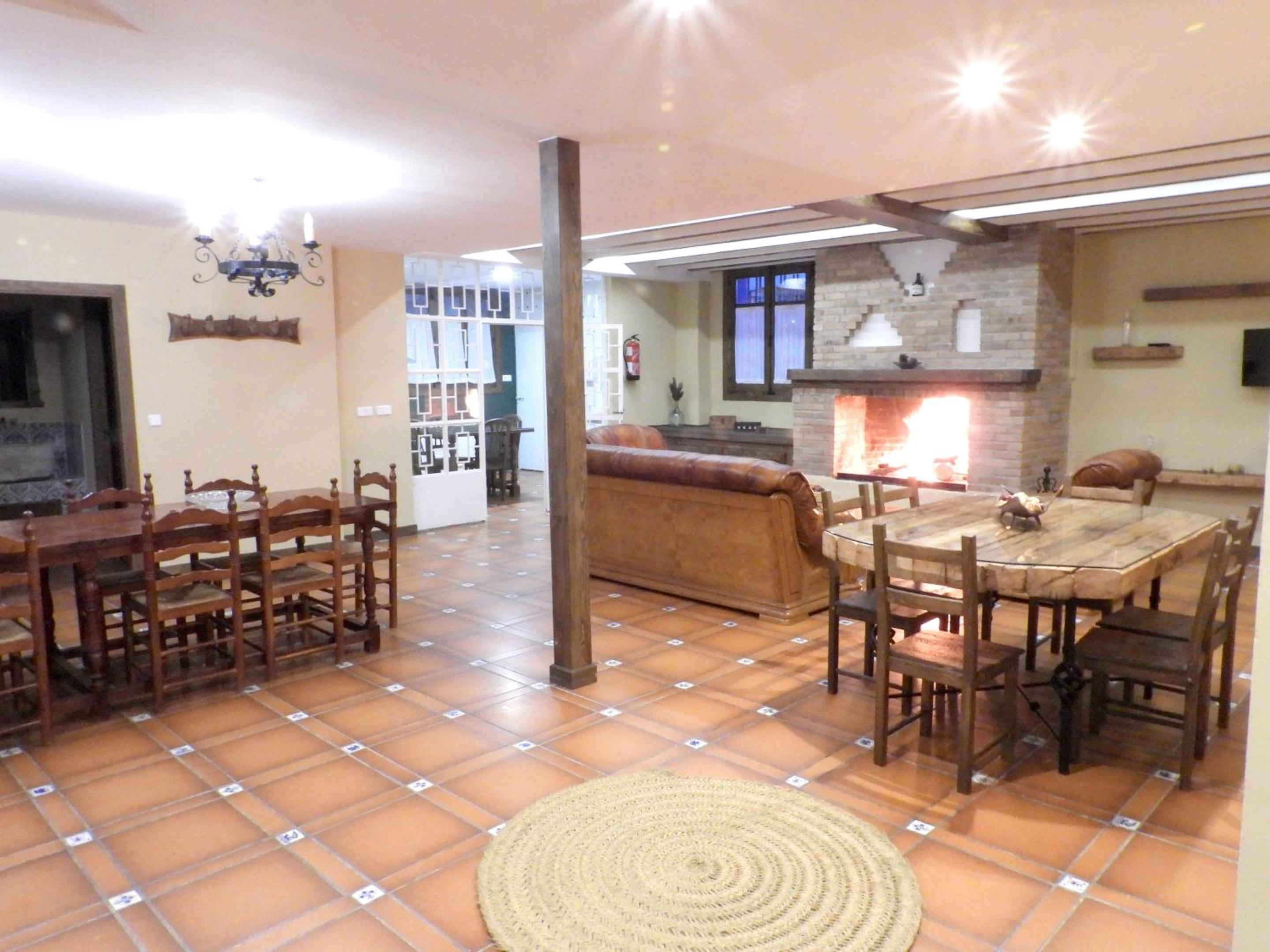 Spacious Villa with Private Pool, Villafranca De Los Caballeros