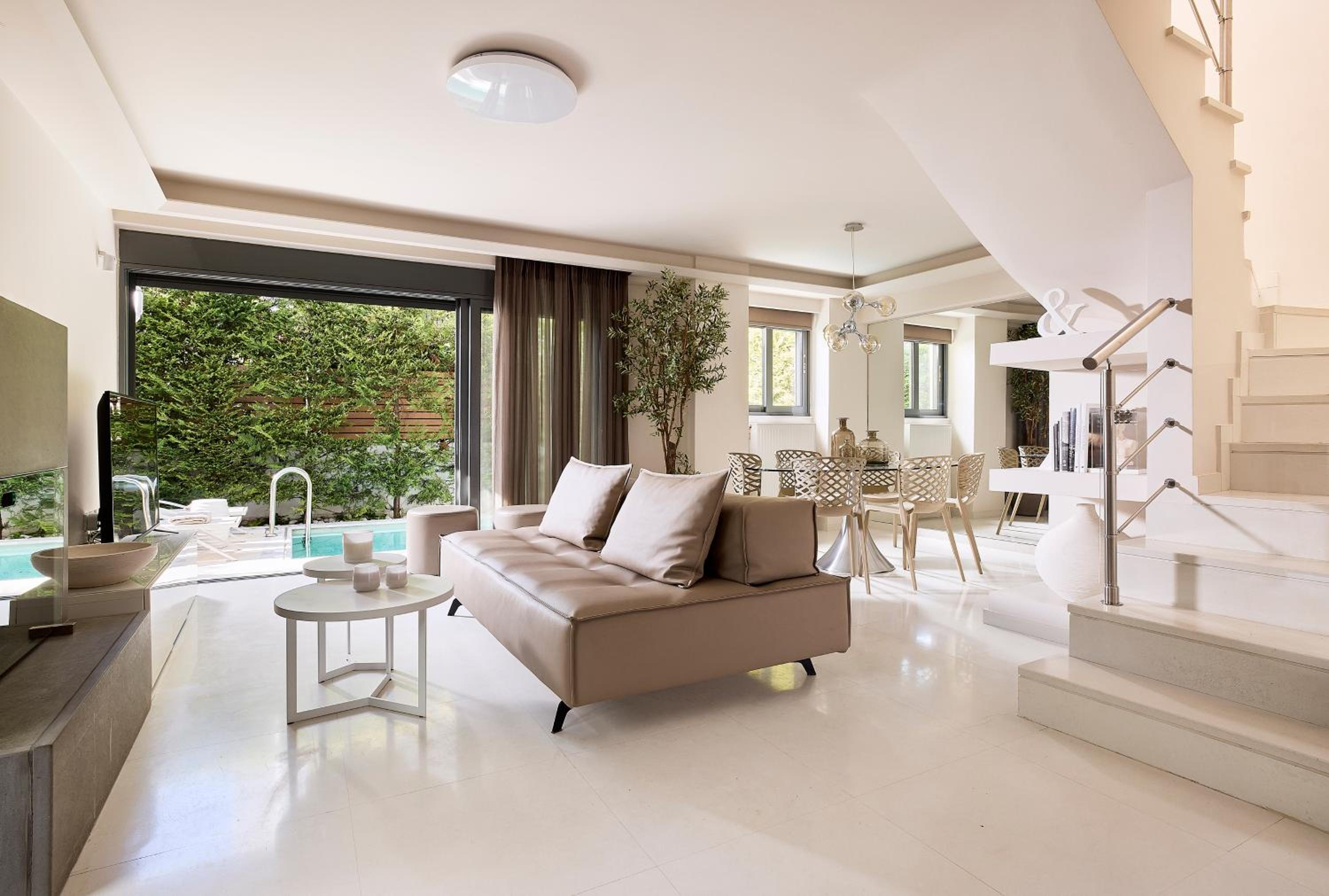 Crystal Green Properties