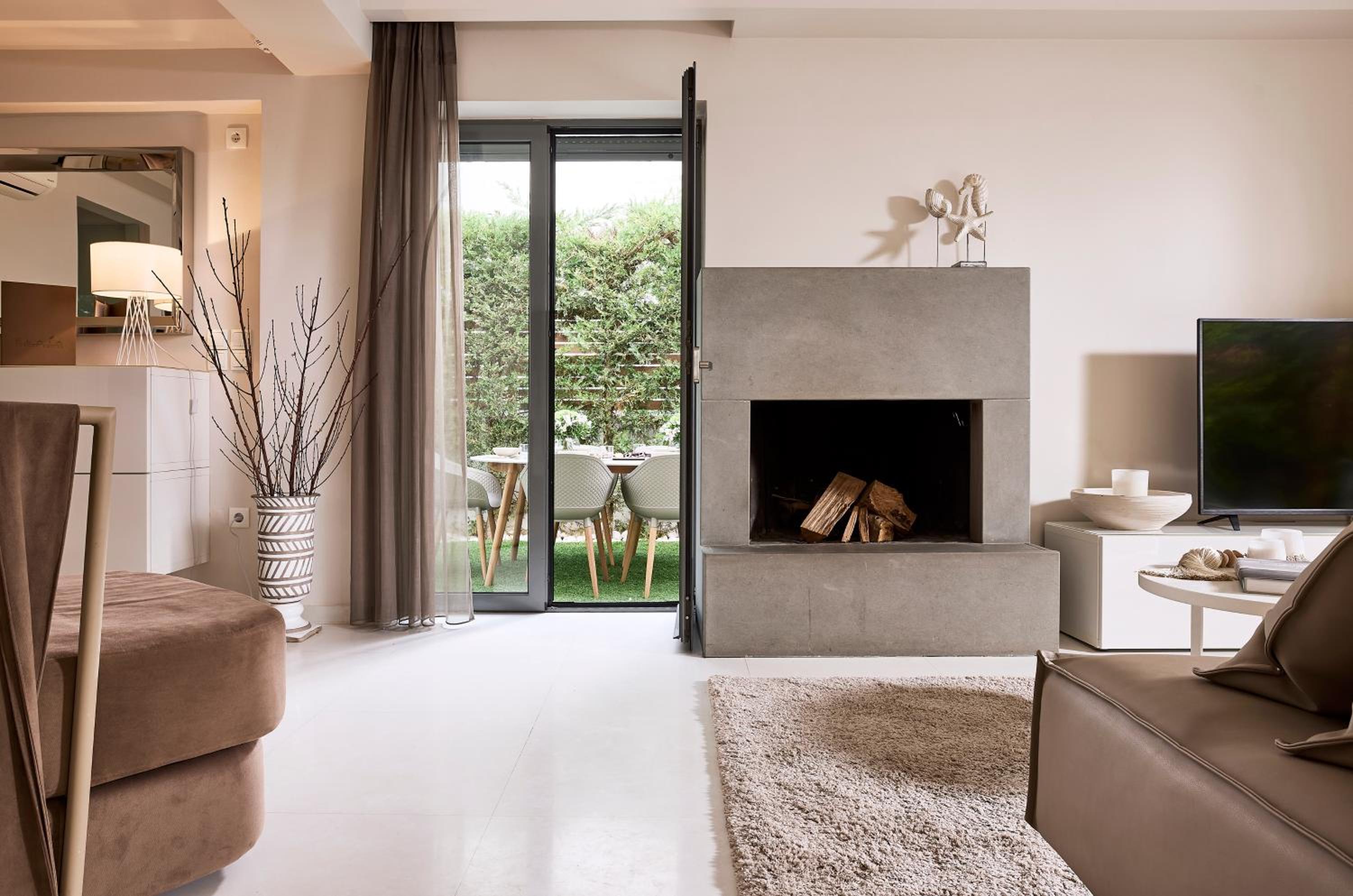 Crystal Green Properties