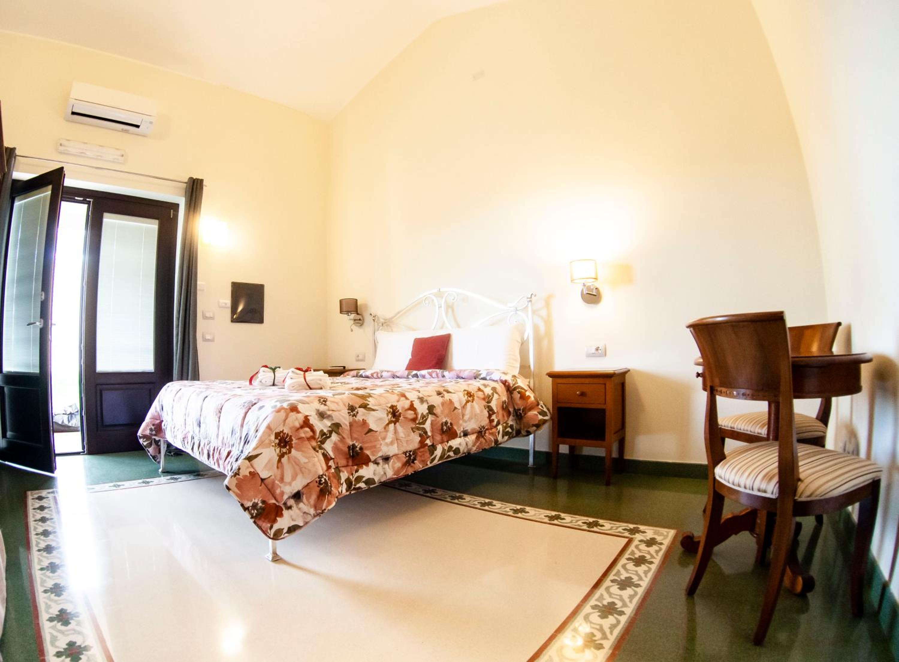 Photo 49