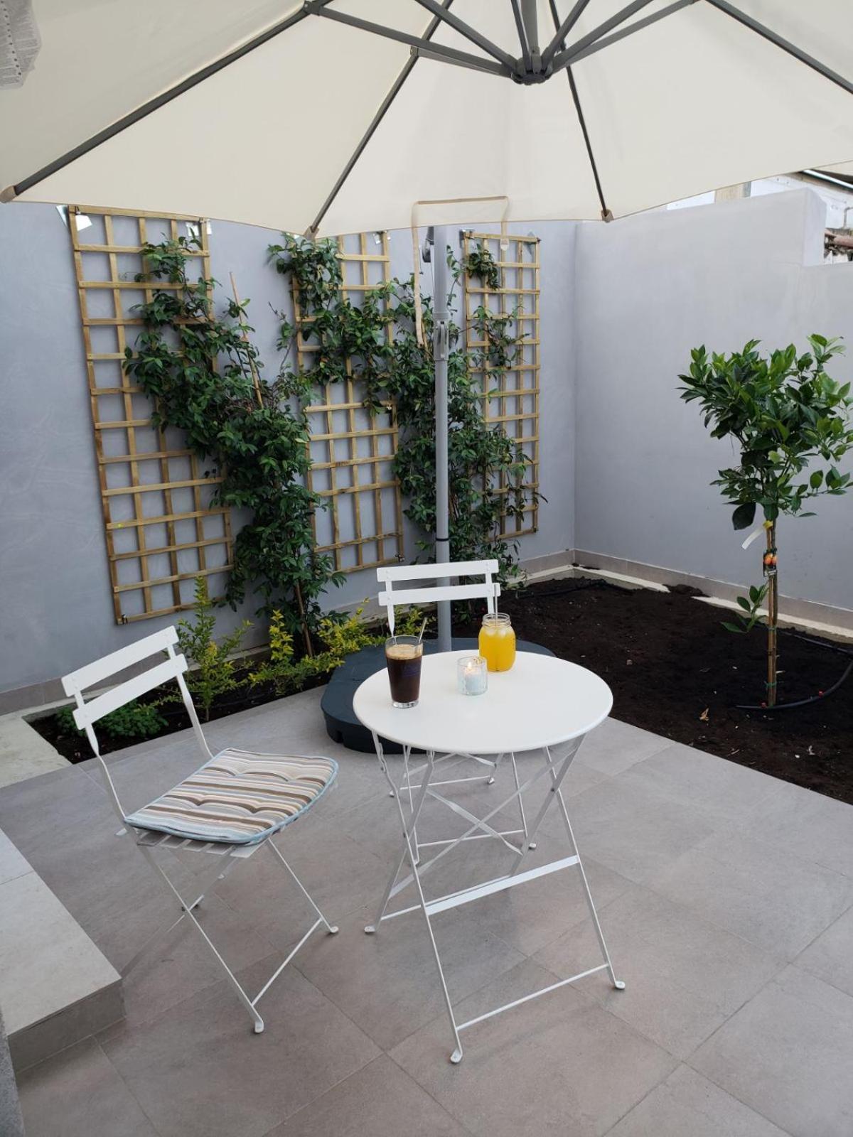 Modern & Cozy Studio w/ Backyard Near City Center view 3